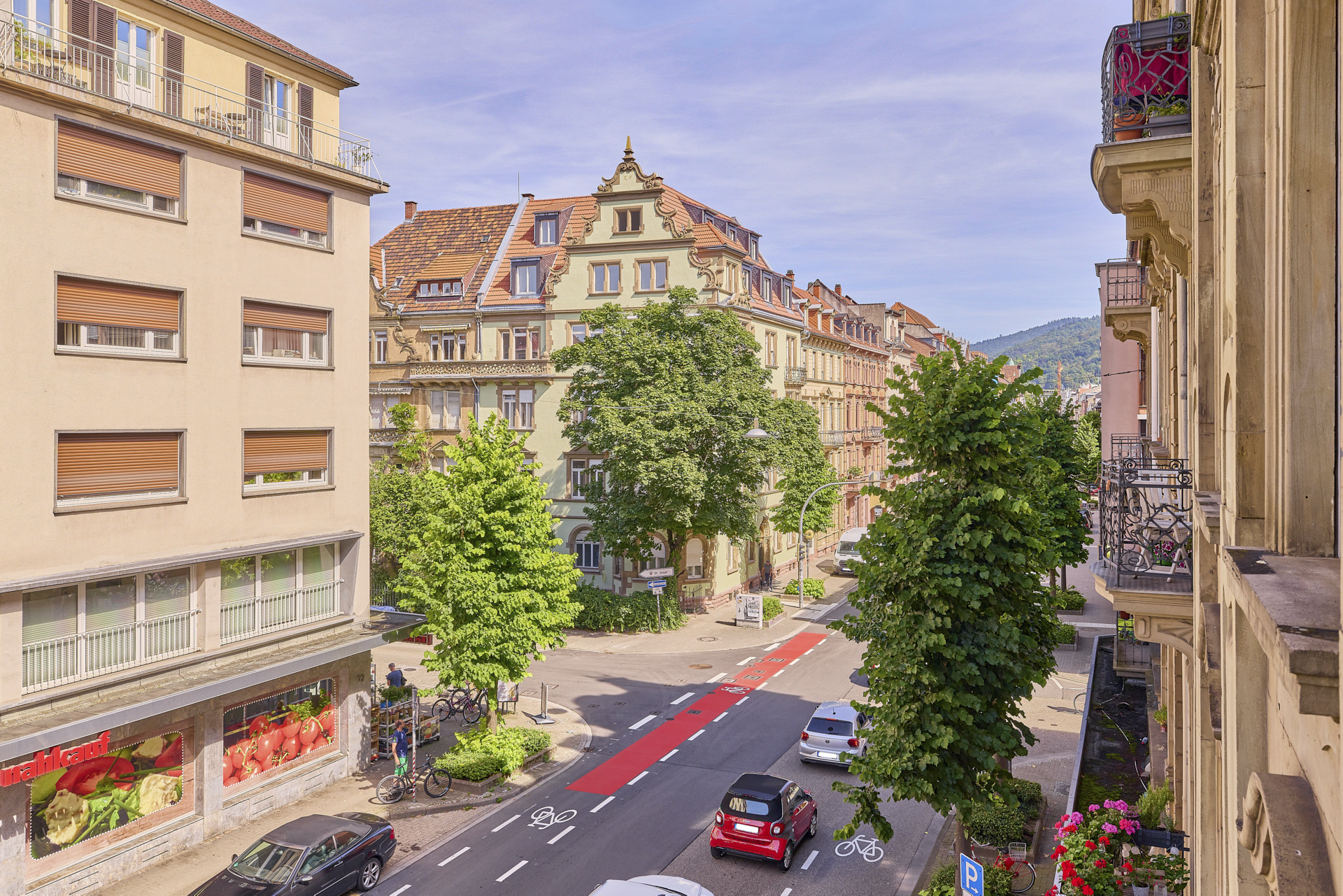 Immobilienangebot - Heidelberg - Alle - Rarität in der Weststadt: Liebevoll sanierte Altbauwohnung mit 2 Bädern, 2 Balkonen und Fahrstuhl