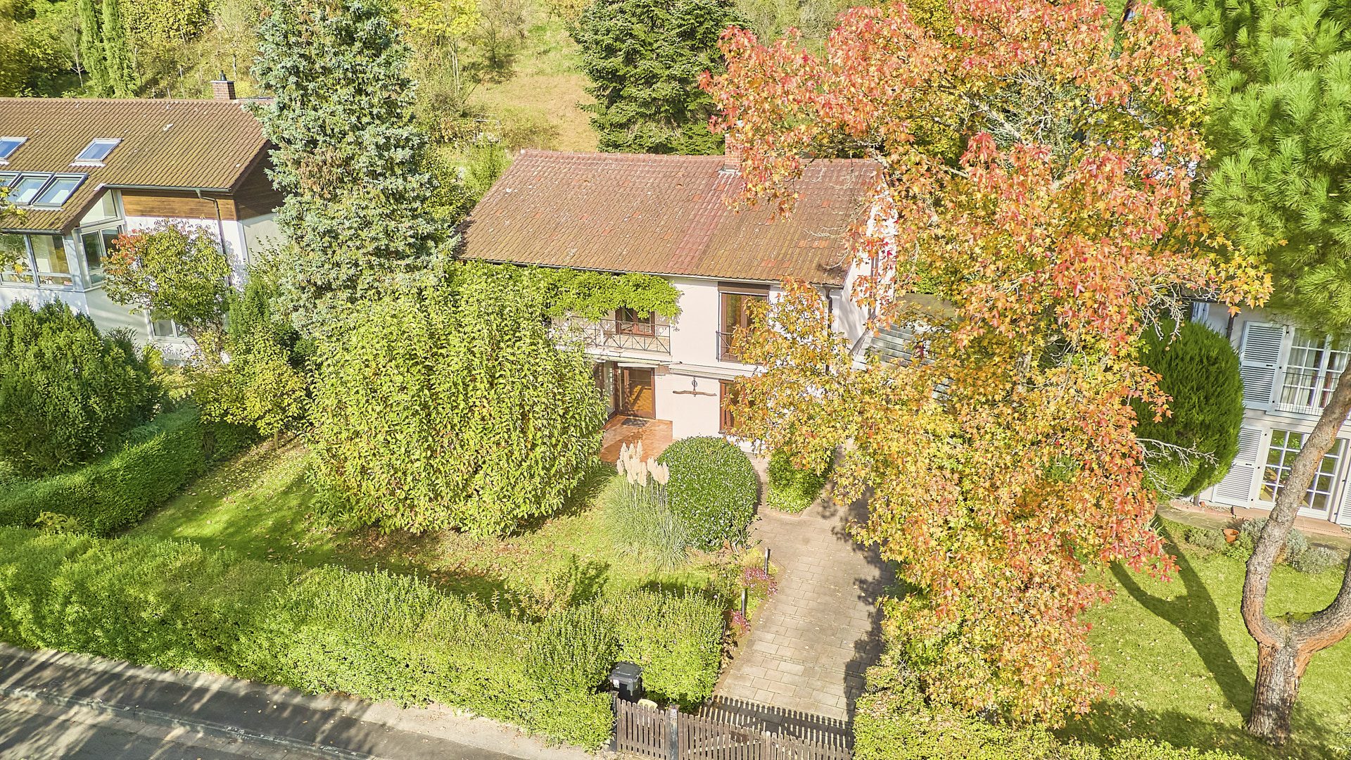 Immobilienangebot - Heidelberg - Alle - Hell und großzügig: Einfamilienhaus mit großem Garten und Garage in beliebter Wohnlage