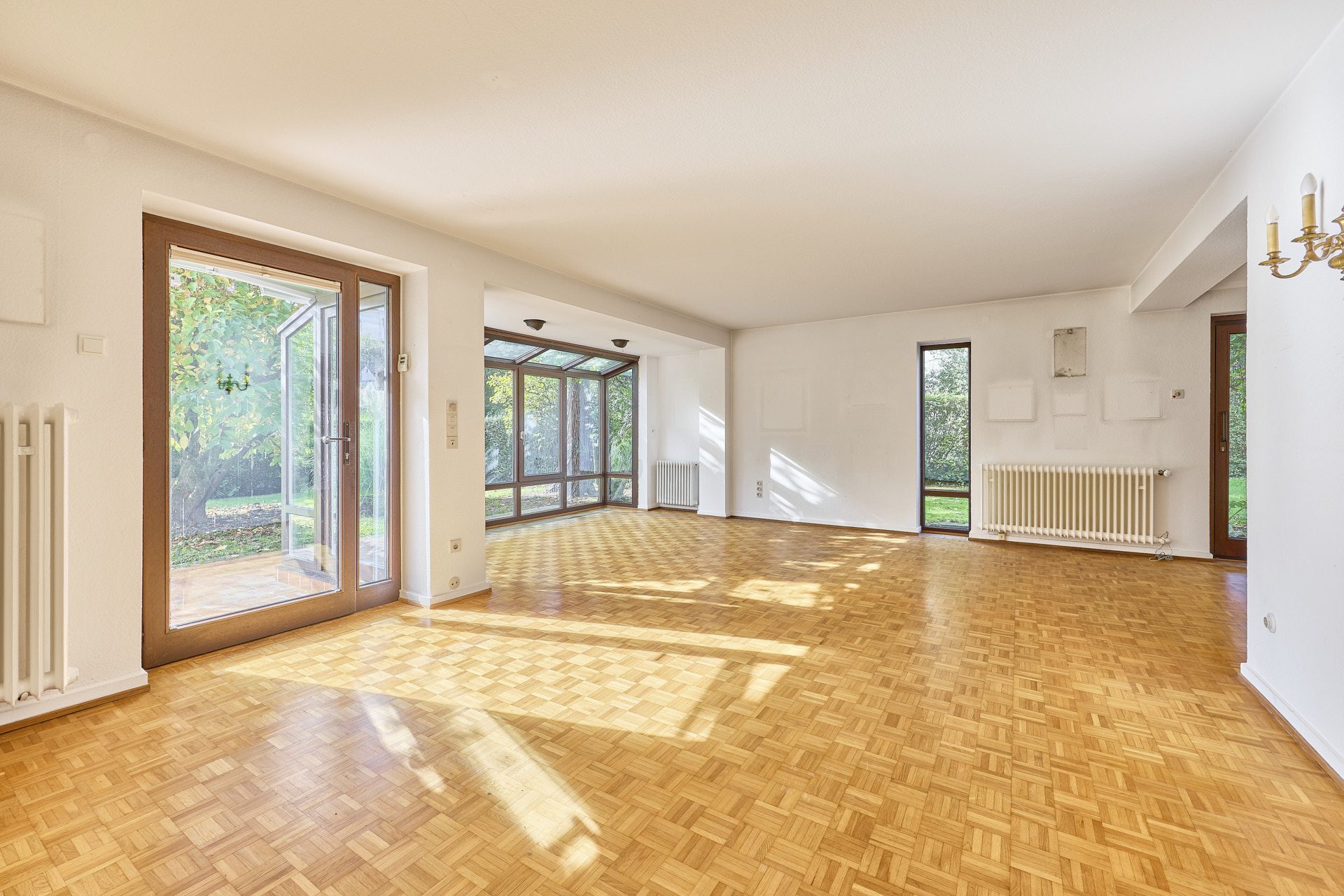 Immobilienangebot - Heidelberg - Alle - Hell und großzügig: Einfamilienhaus mit großem Garten und Garage in beliebter Wohnlage