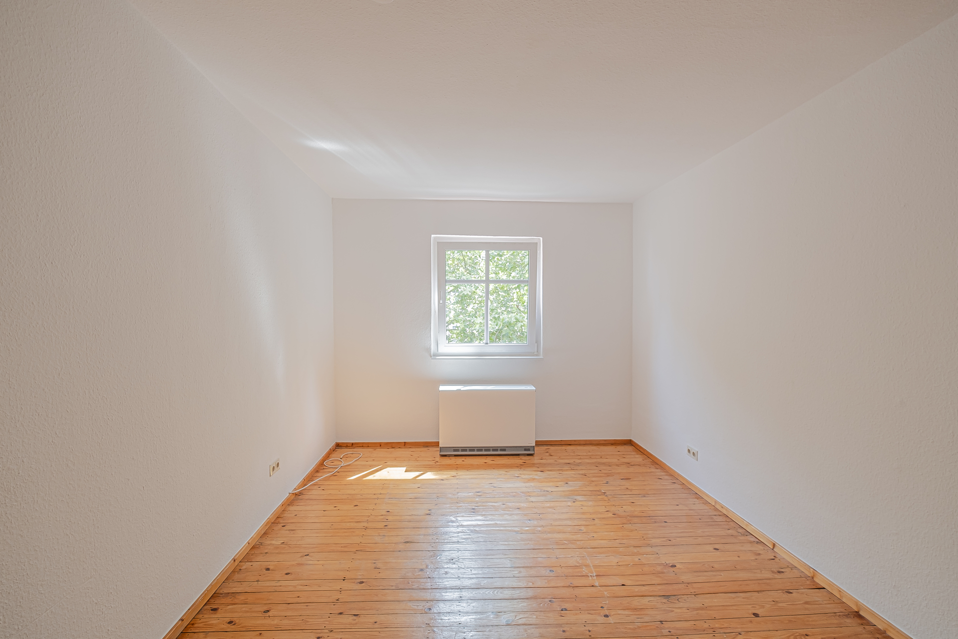 Immobilienangebot - Mannheim - Alle - Helle Dreizimmer-Dachgeschosswohnung in zentraler Lage –  Ideal für Altbauliebhaber