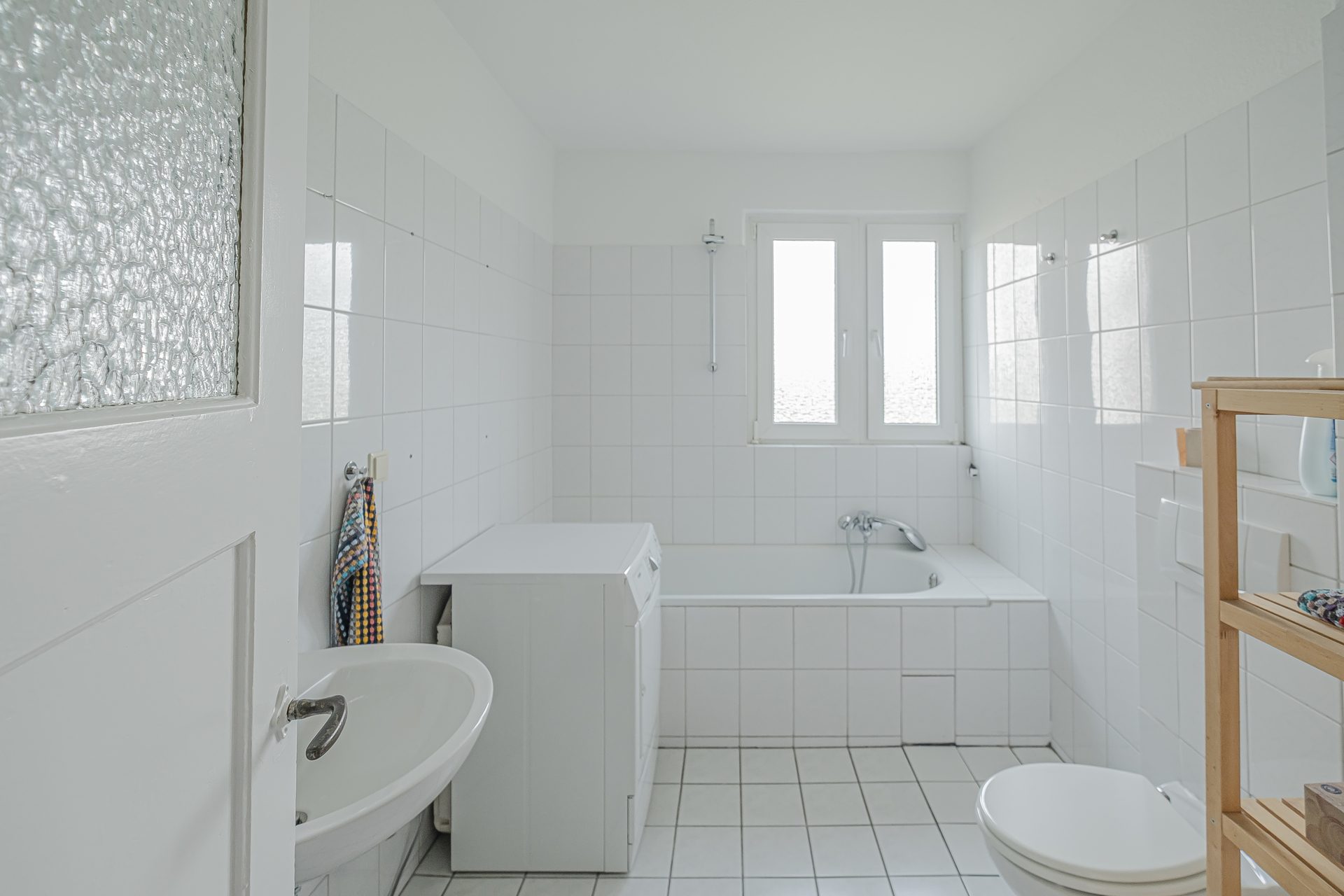 Immobilienangebot - Mannheim - Alle - Helle Dreizimmer-Dachgeschosswohnung in zentraler Lage –  Ideal für Altbauliebhaber