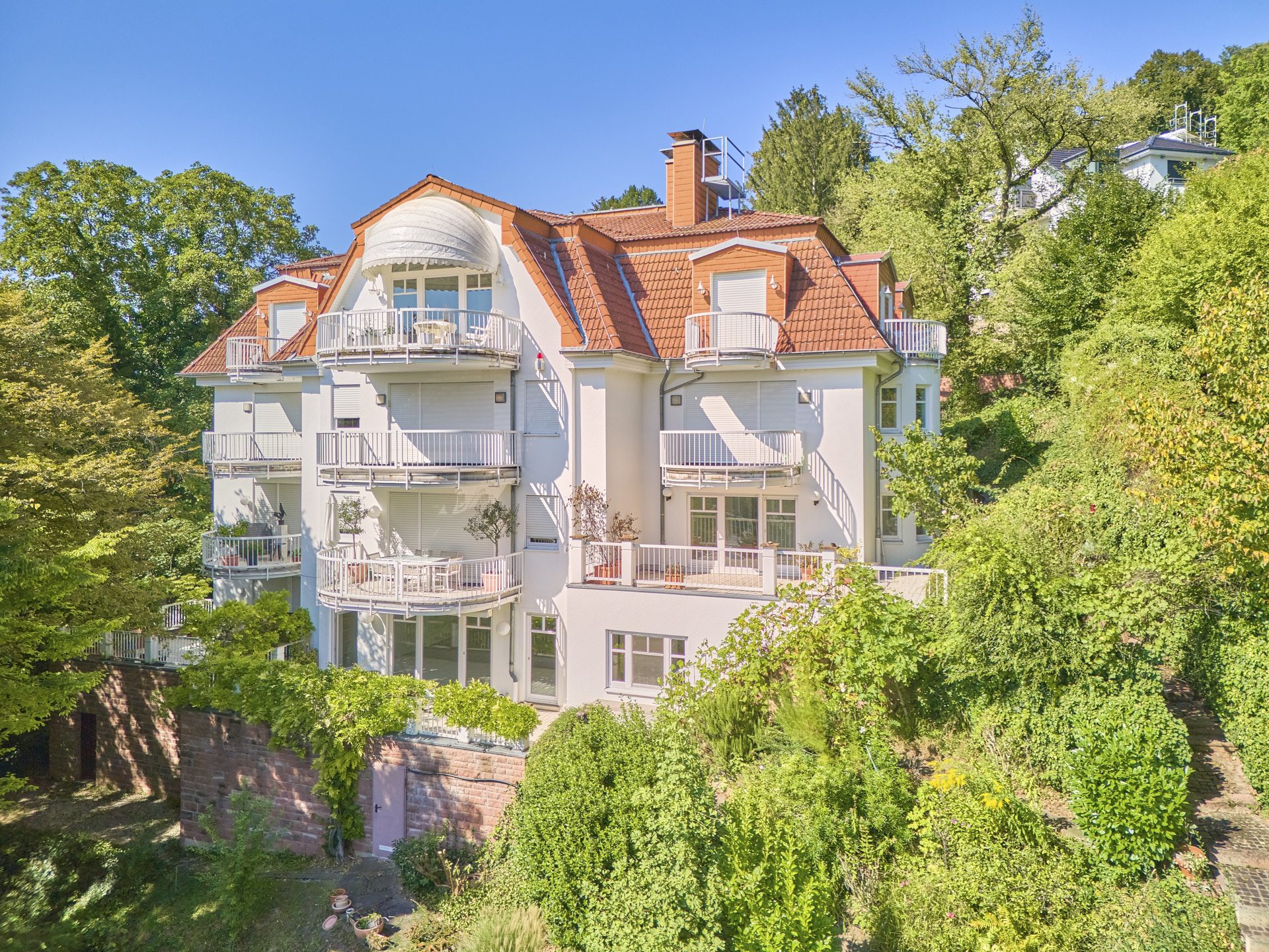 Immobilienangebot - Heidelberg / Neuenheim - Alle - In prominenter Wohnlage (Philosophenweg): Helle, großzügige Maisonette-Wohnung mit zwei Terrassen