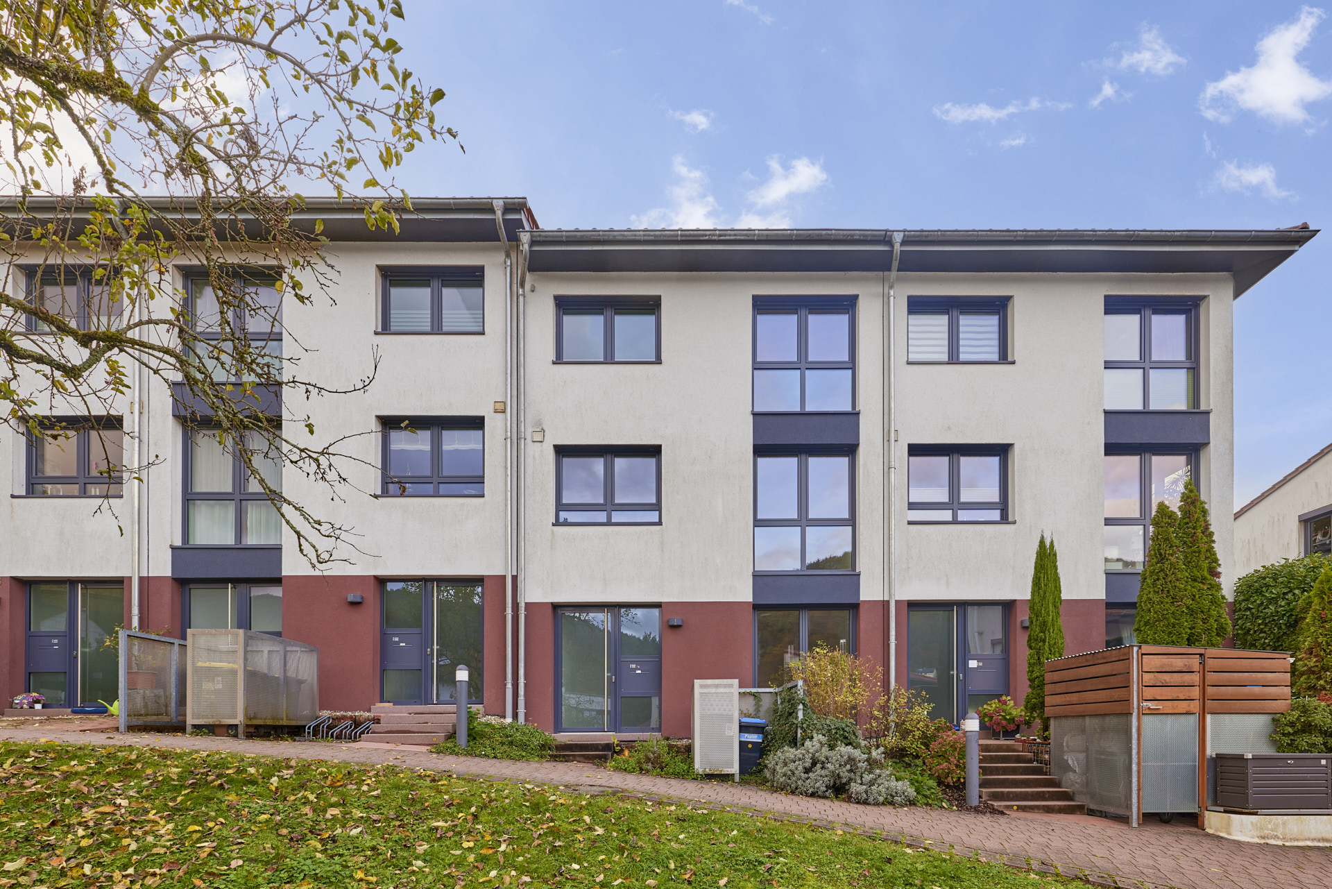 Immobilienangebot - Heidelberg - Alle - Modern & naturnah: großzügiges RMH mit viel Platz, Garten und Terrasse in Heidelberg-Schlierbach