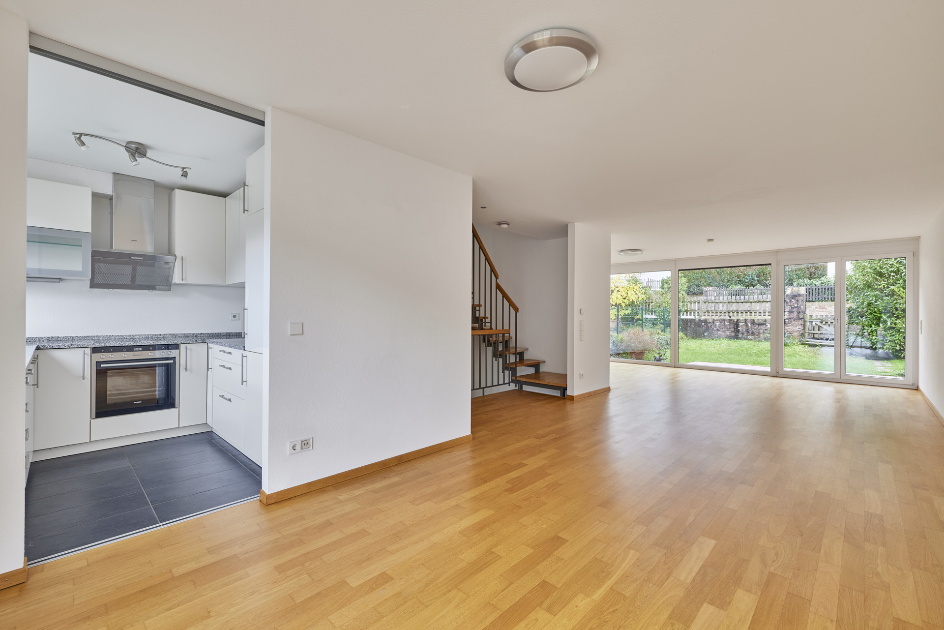 Immobilienangebot - Heidelberg - Alle - Modern & naturnah: großzügiges RMH mit viel Platz, Garten und Terrasse in Heidelberg-Schlierbach