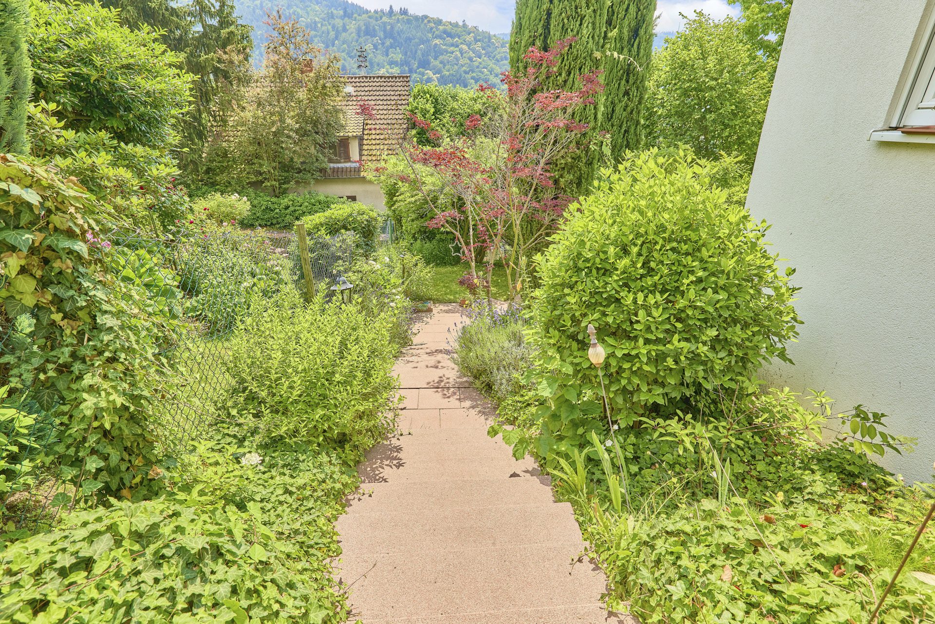 Immobilienangebot - Heidelberg - Alle - Großzügiges Einfamilienhaus mit unverbaubarem Neckarblick und ELW auf gepflegtem Gartengrundstück