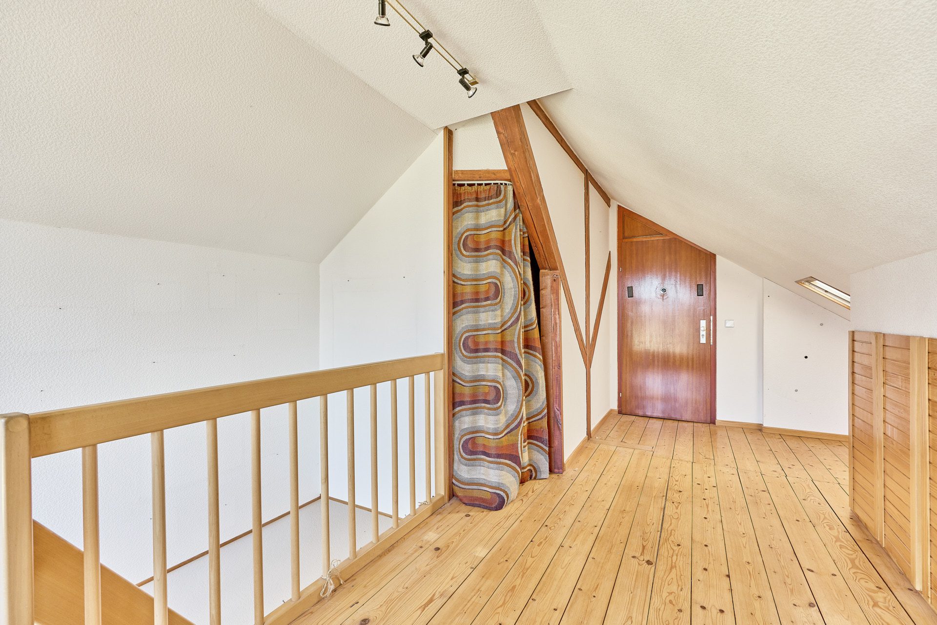 Immobilienangebot - Schriesheim - Alle - Freundliches 5-Familienhaus als sichere Kapitalanlage oder zur Selbstnutzung in Schriesheim