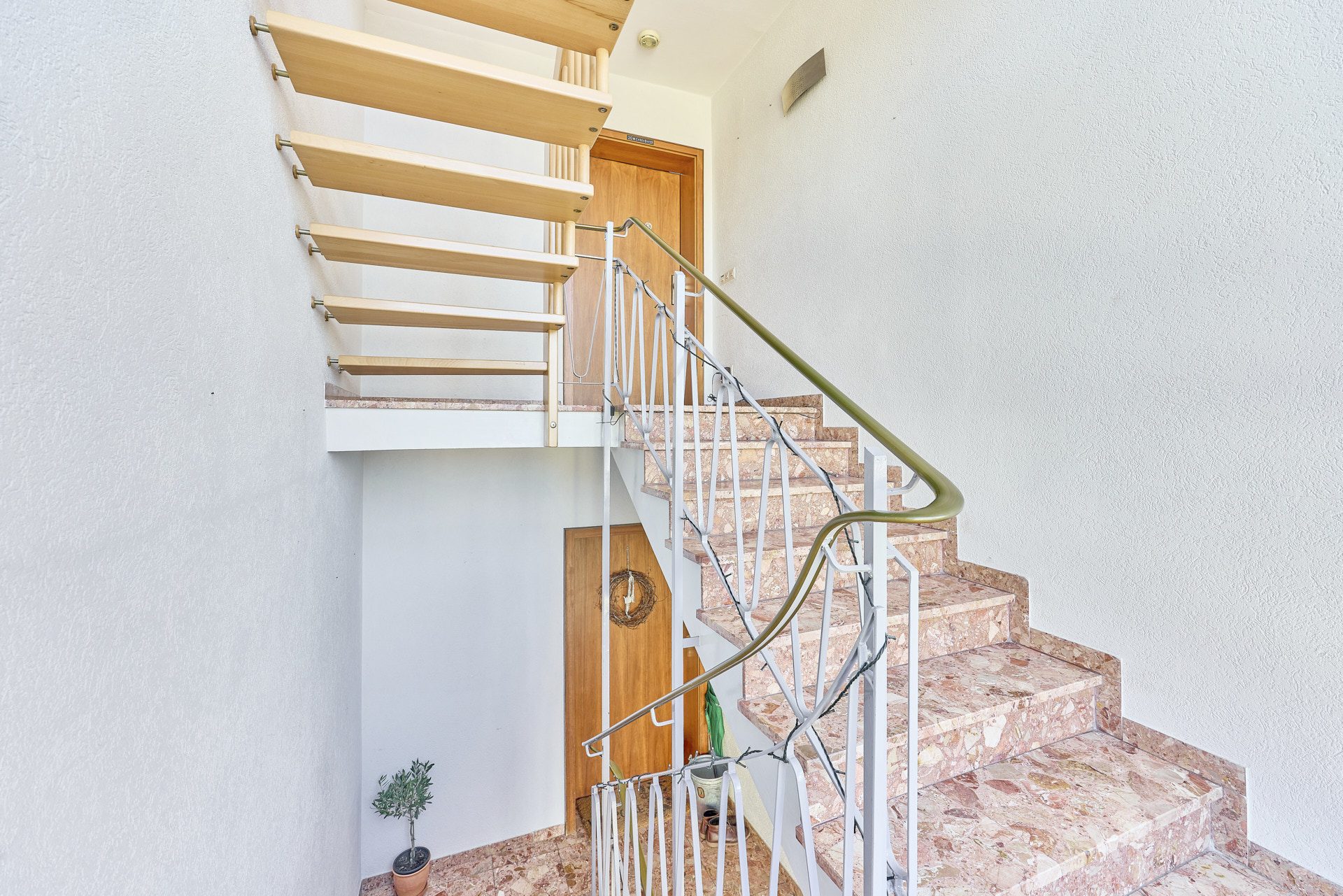 Immobilienangebot - Schriesheim - Alle - Freundliches 5-Familienhaus als sichere Kapitalanlage oder zur Selbstnutzung in Schriesheim