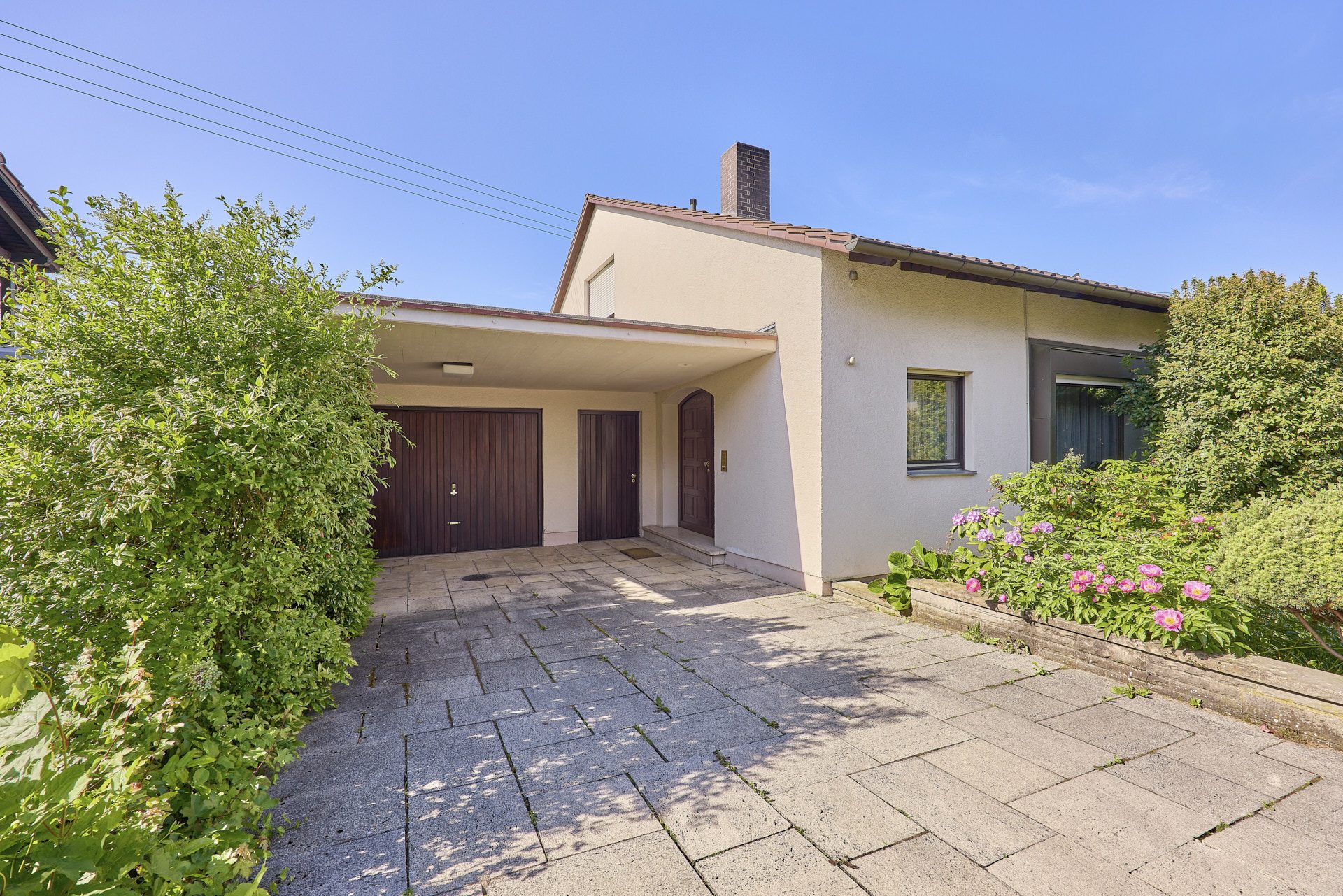 Immobilienangebot - Wiesloch - Alle - Lichtverwöhnte Wohnfreiheit: Großzügiges Einfamilienhaus mit ELW und privatem Garten in Bestlage