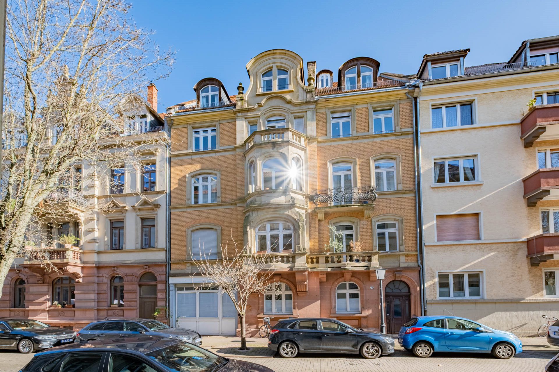 Immobilienangebot - Heidelberg - Alle - Wohnen über den Dächern der Weststadt: Maisonette mit Dachterrasse und Galerie in Kulturdenkmal