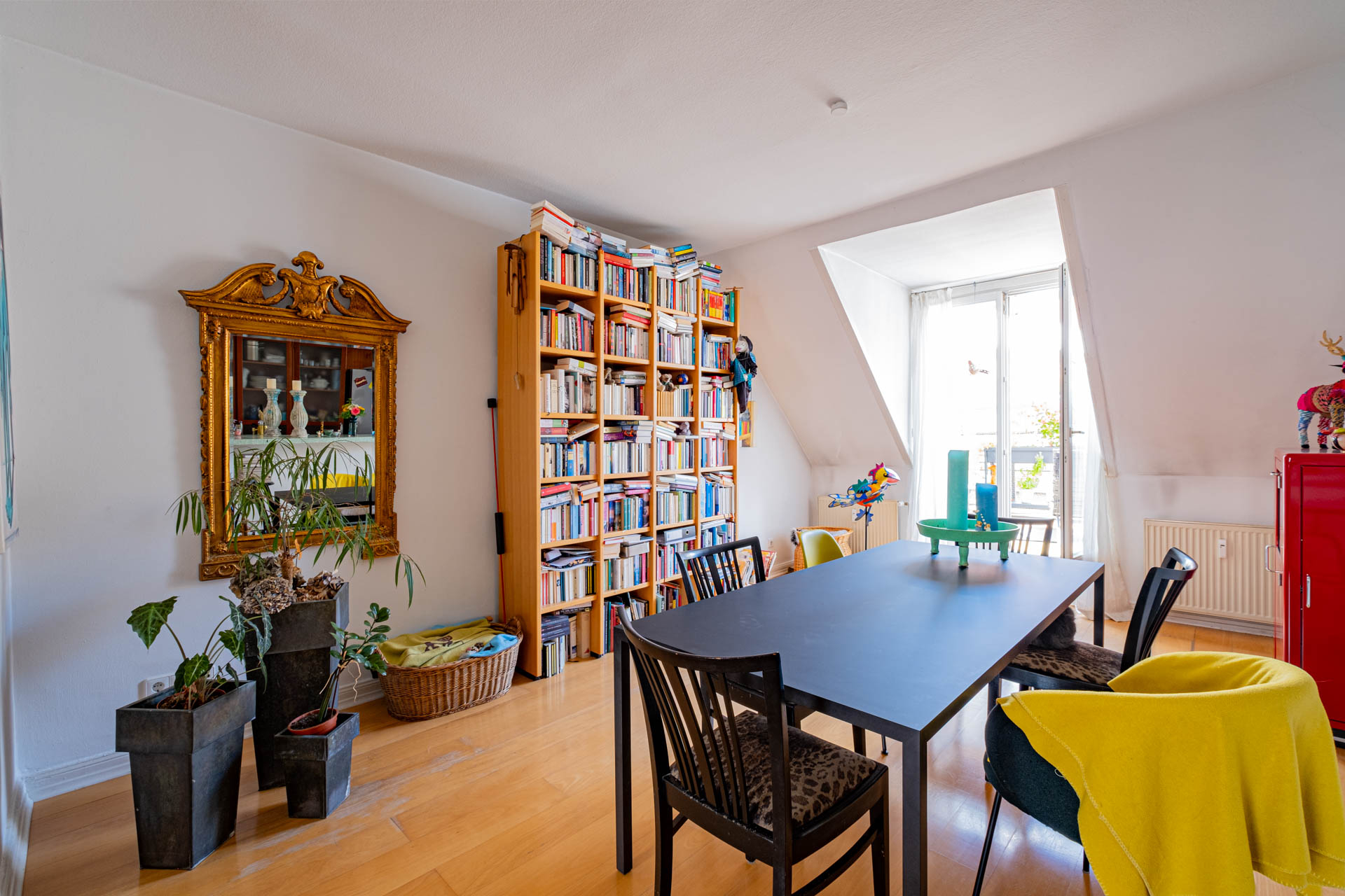 Immobilienangebot - Heidelberg - Alle - Wohnen über den Dächern der Weststadt: Maisonette mit Dachterrasse und Galerie in Kulturdenkmal