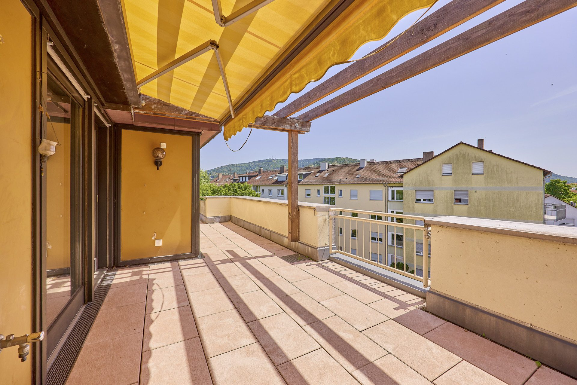 Immobilienangebot - Heidelberg - Alle - Rarität in Neuenheim: Barrierefreie 4,5-Zimmer-Penthousewohnung mit TG-Stellplatz und Fahrstuhl