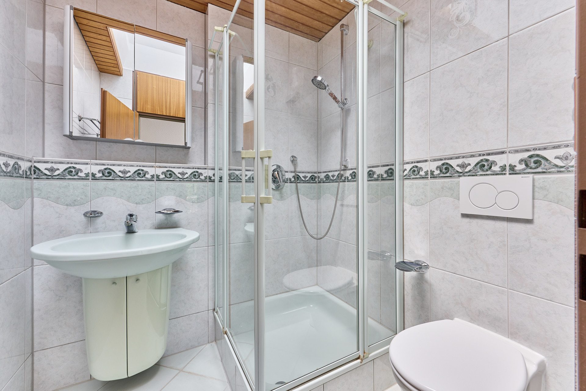 Immobilienangebot - Heidelberg - Alle - Rarität in Neuenheim: Barrierefreie 4,5-Zimmer-Penthousewohnung mit TG-Stellplatz und Fahrstuhl