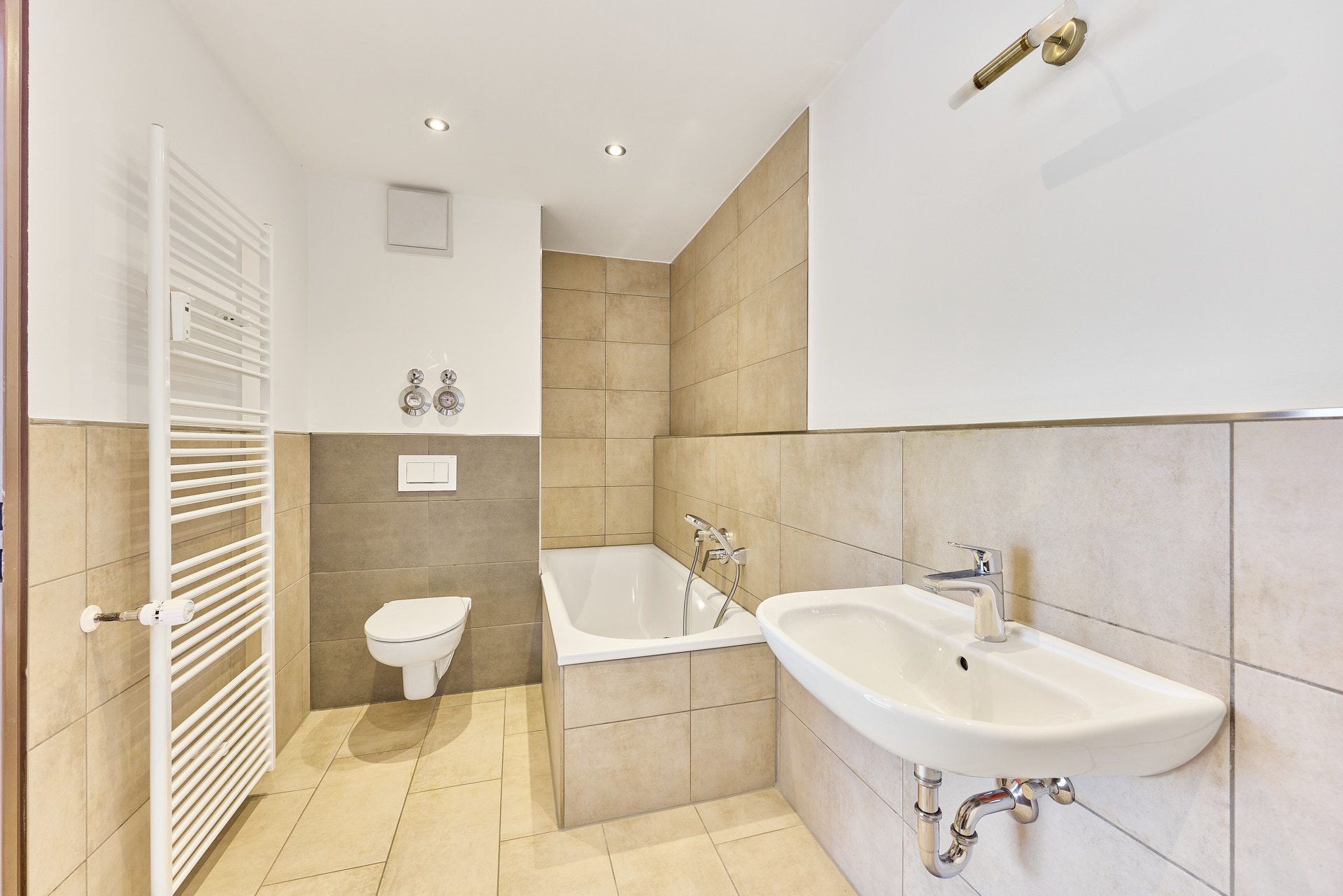 Immobilienangebot - Heidelberg - Alle - Rarität in Neuenheim: Barrierefreie 4,5-Zimmer-Penthousewohnung mit TG-Stellplatz und Fahrstuhl