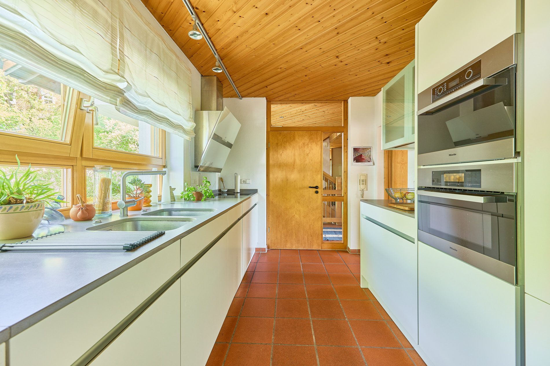 Immobilienangebot - Wiesloch - Alle - Lichtdurchflutet & viel Platz: Großzügiges Einfamilienhaus mit wunderbarem Naturgarten in Wiesloch