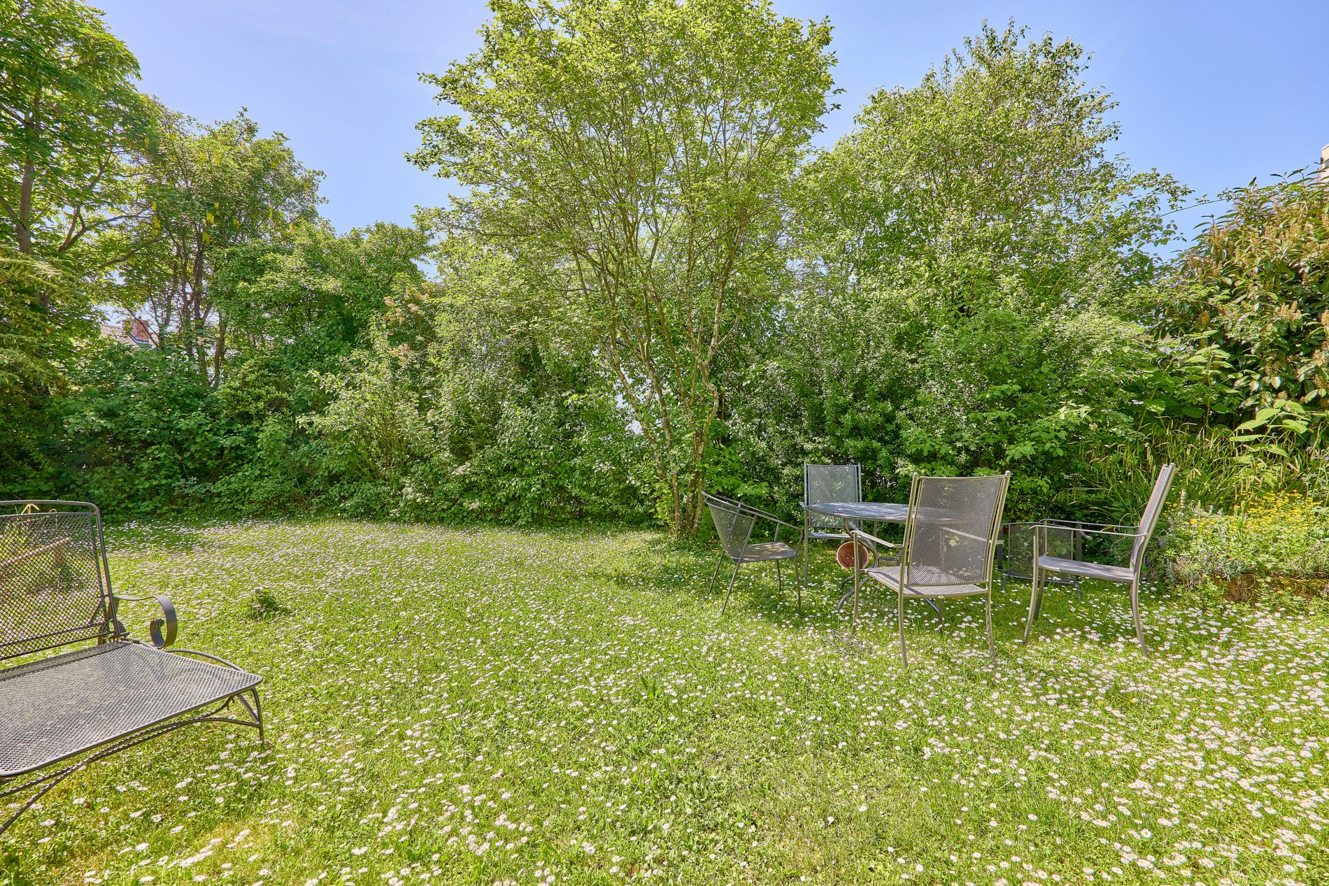 Immobilienangebot - Wiesloch - Alle - Lichtdurchflutet & viel Platz: Großzügiges Einfamilienhaus mit wunderbarem Naturgarten in Wiesloch