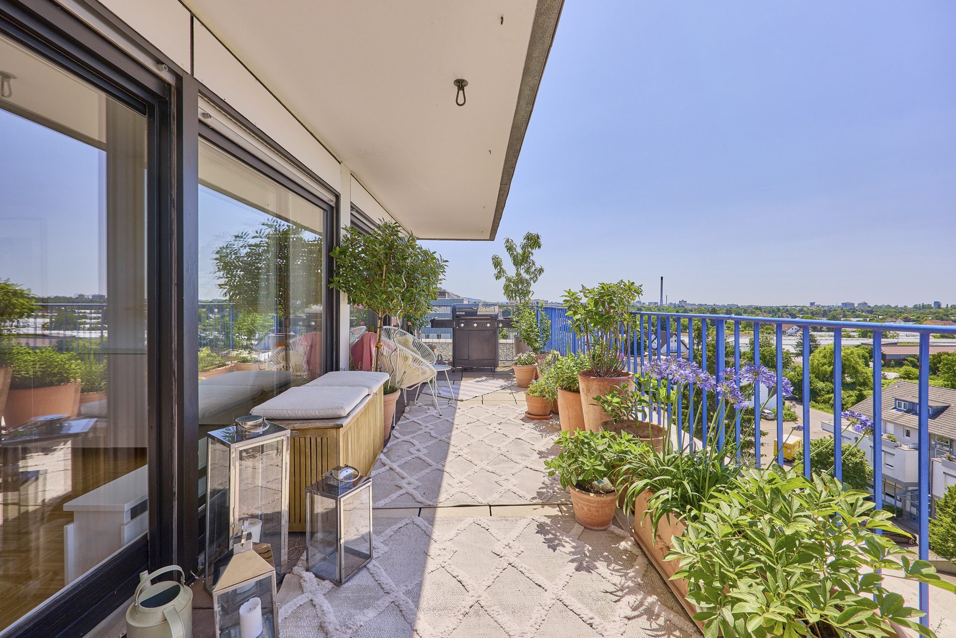 Immobilienangebot - Heidelberg / Handschuhsheim - Alle - Lichtverwöhnt & modernisiert: 4-Zimmer-Penthouse mit fantastischem Ausblick in HD-Handschuhsheim