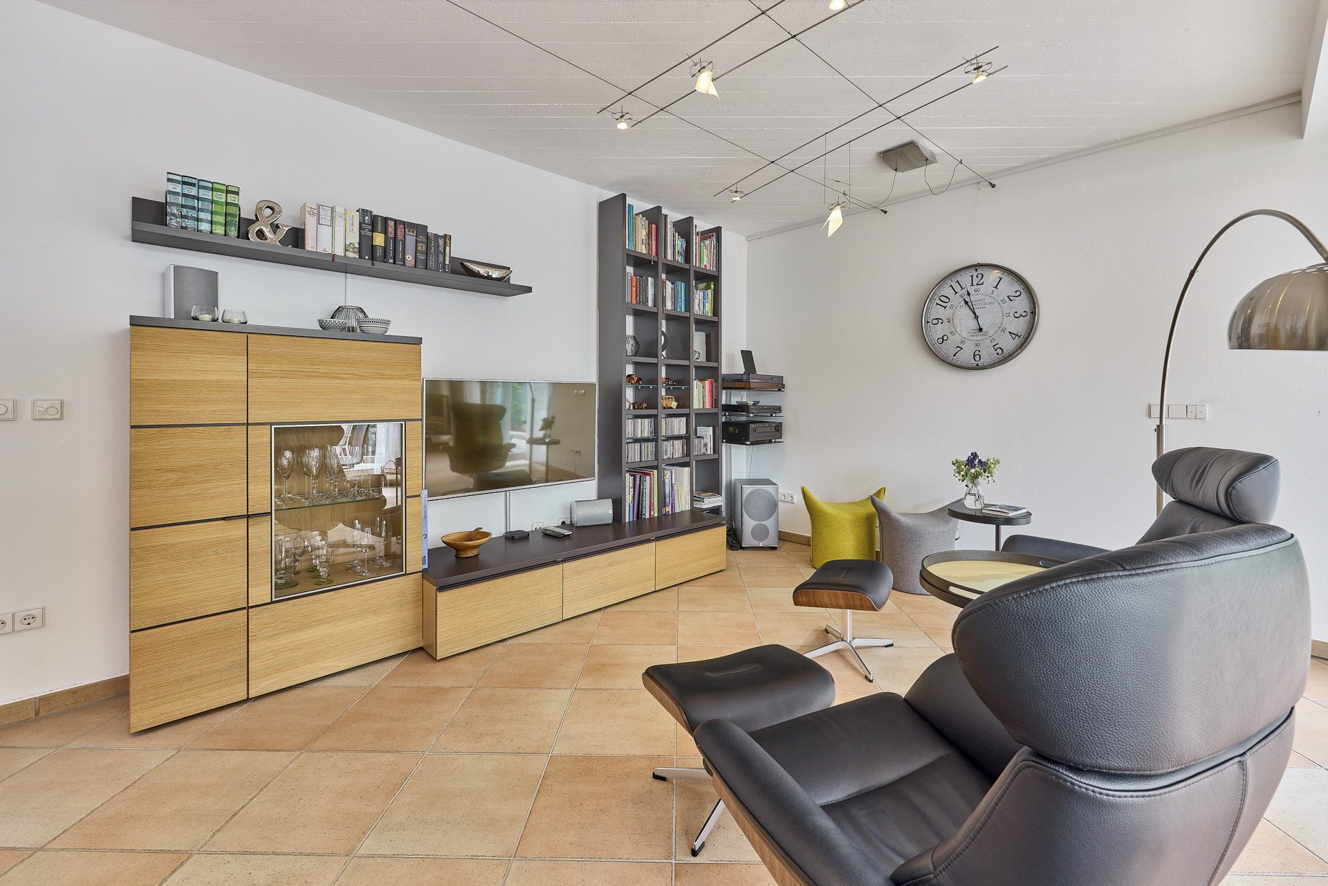 Immobilienangebot - Walldorf - Alle - Außergewöhnliches Anwesen mit Traumgarten und architektonisch ausgefallenem Anbau in Walldorf