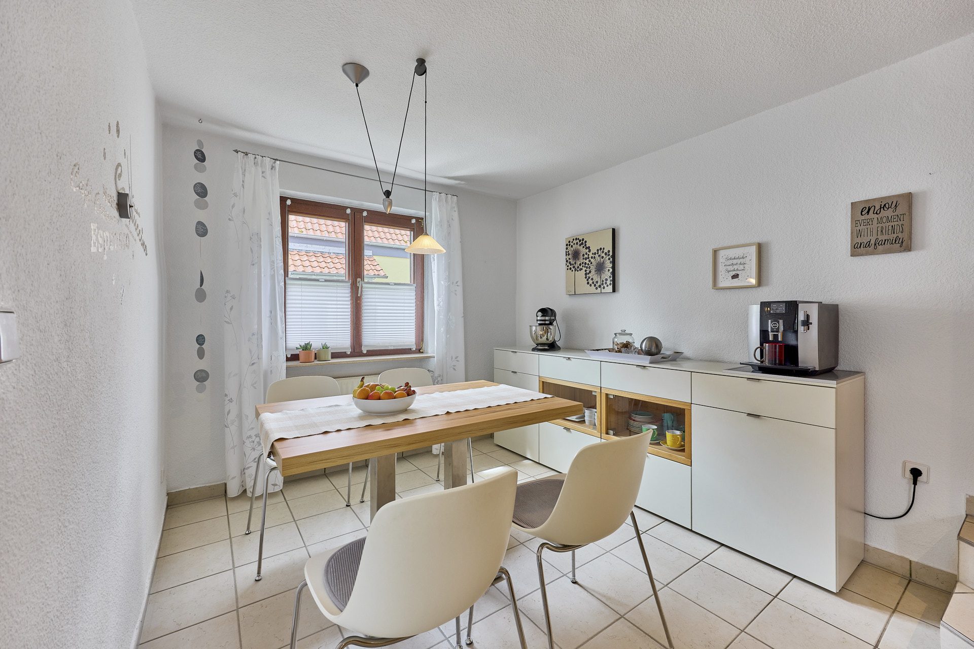 Immobilienangebot - Walldorf - Alle - Außergewöhnliches Anwesen mit Traumgarten und architektonisch ausgefallenem Anbau in Walldorf