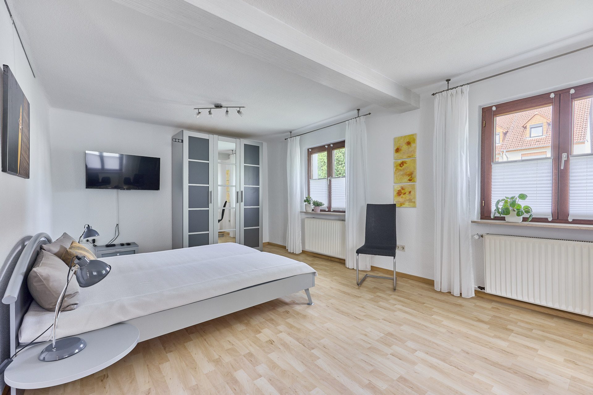 Immobilienangebot - Walldorf - Alle - Außergewöhnliches Anwesen mit Traumgarten und architektonisch ausgefallenem Anbau in Walldorf
