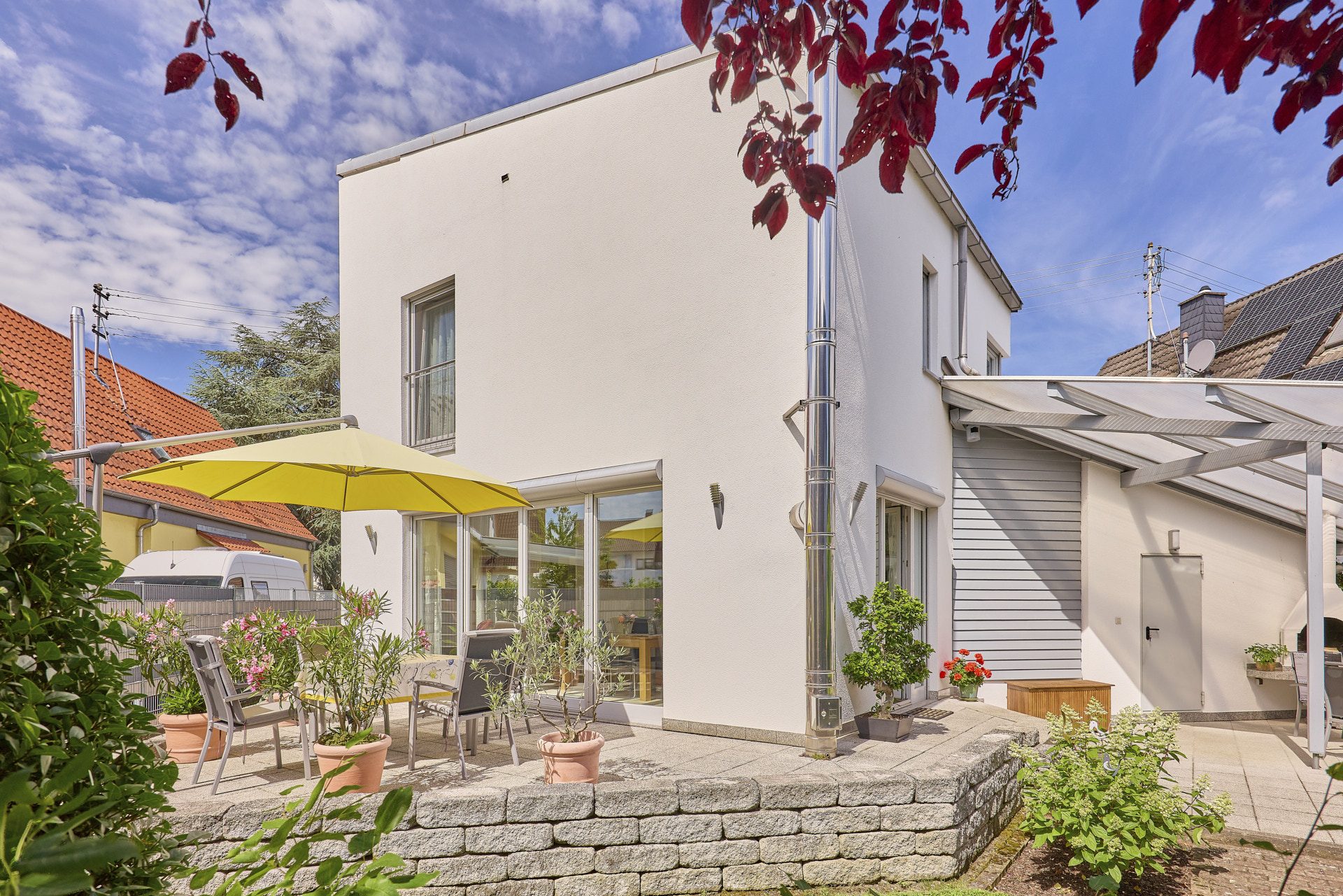 Immobilienangebot - Walldorf - Alle - Außergewöhnliches Anwesen mit Traumgarten und architektonisch ausgefallenem Anbau in Walldorf