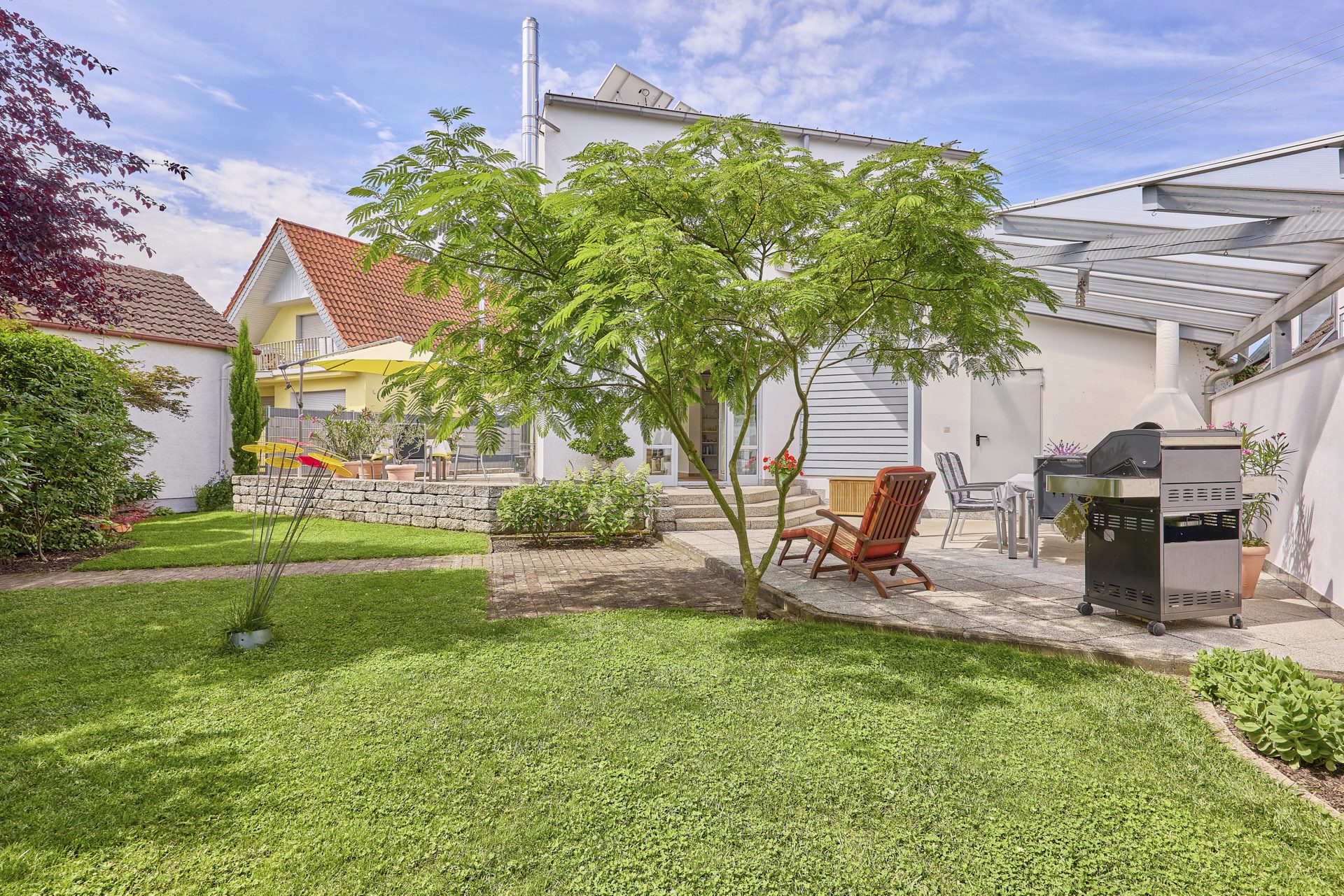Immobilienangebot - Walldorf - Alle - Außergewöhnliches Anwesen mit Traumgarten und architektonisch ausgefallenem Anbau in Walldorf