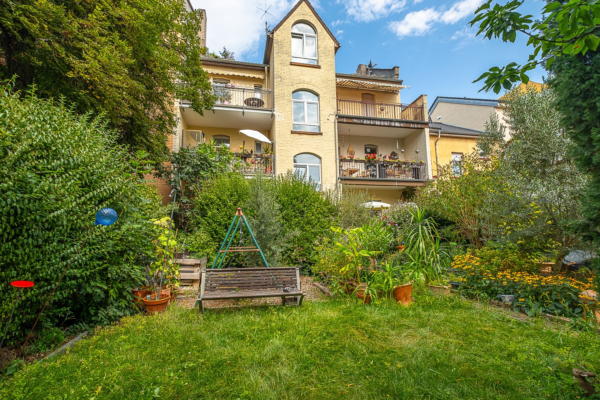 Immobilienangebot - Mannheim - Alle - Altbaucharme trifft auf Ruhe & Grün – Ihre Gelegenheit in Mannheim-Neckarau!