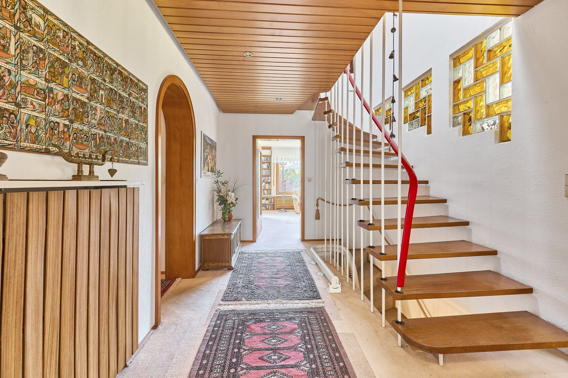 Immobilienangebot - Neckarsteinach - Alle - Burgenpanorama inklusive: sonnenverwöhntes Ein- bis Zweifamilienhaus mit prächtigem Privatgarten
