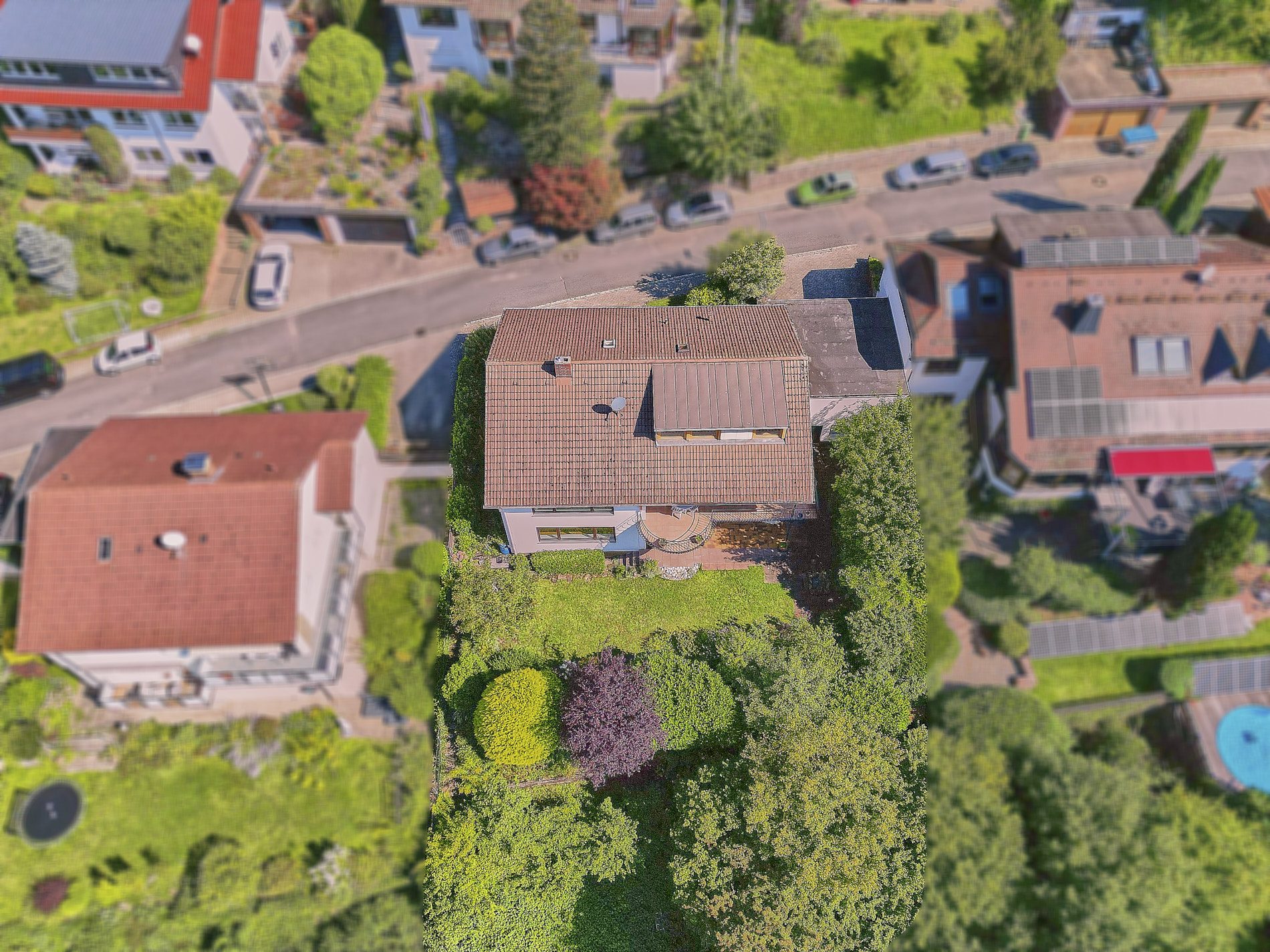 Immobilienangebot - Neckarsteinach - Alle - Burgenpanorama inklusive: sonnenverwöhntes Ein- bis Zweifamilienhaus mit prächtigem Privatgarten
