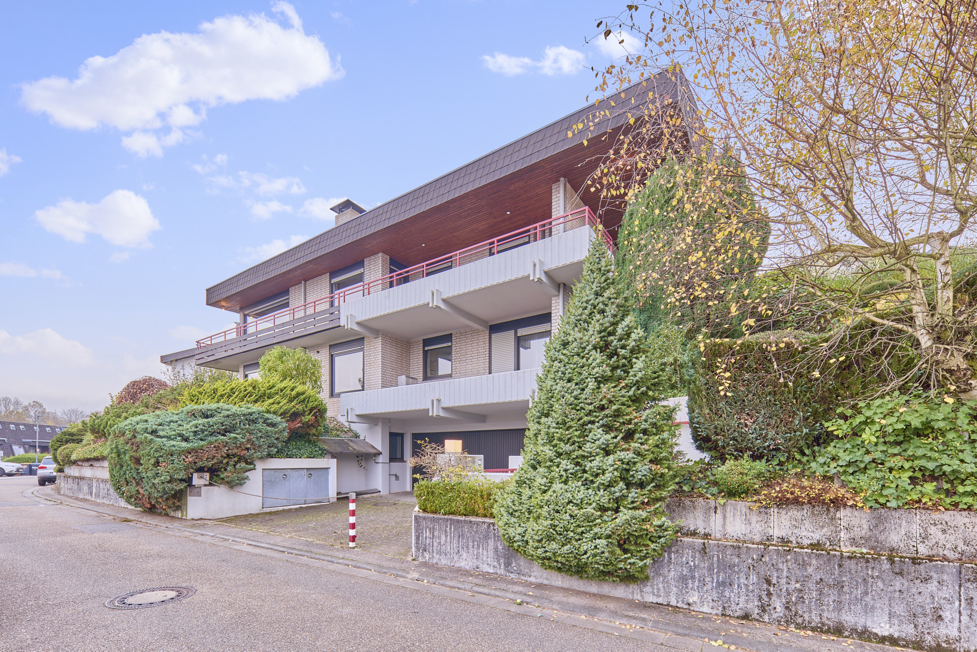 Immobilienangebot - Heidelberg / Ziegelhausen - Alle - Vielseitiges Haus mit Aussicht - ideal für Eigennutzer & Kapitalanleger (2–5 Einheiten möglich)