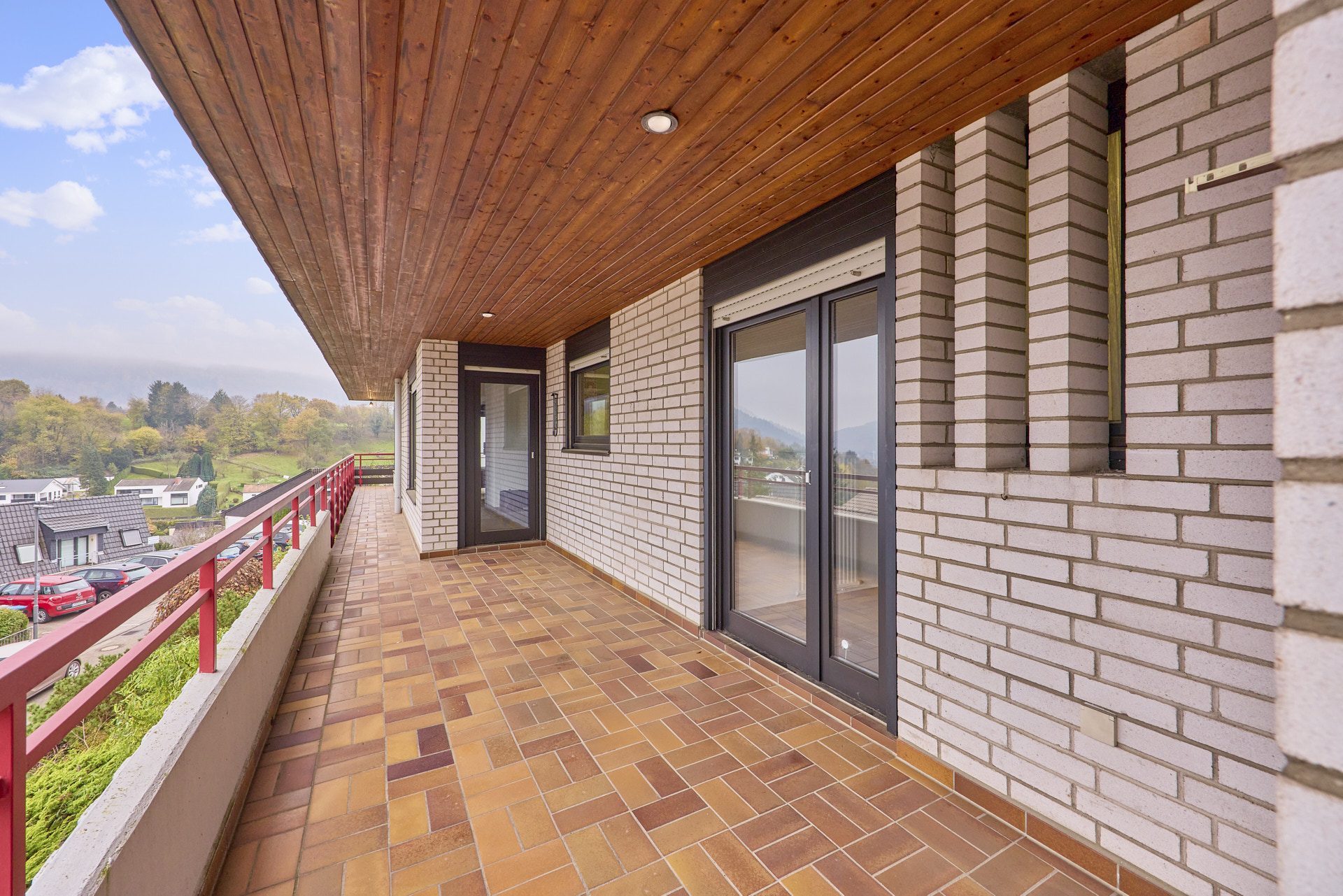 Immobilienangebot - Heidelberg / Ziegelhausen - Alle - Vielseitiges Haus mit Aussicht - ideal für Eigennutzer & Kapitalanleger (2–5 Einheiten möglich)
