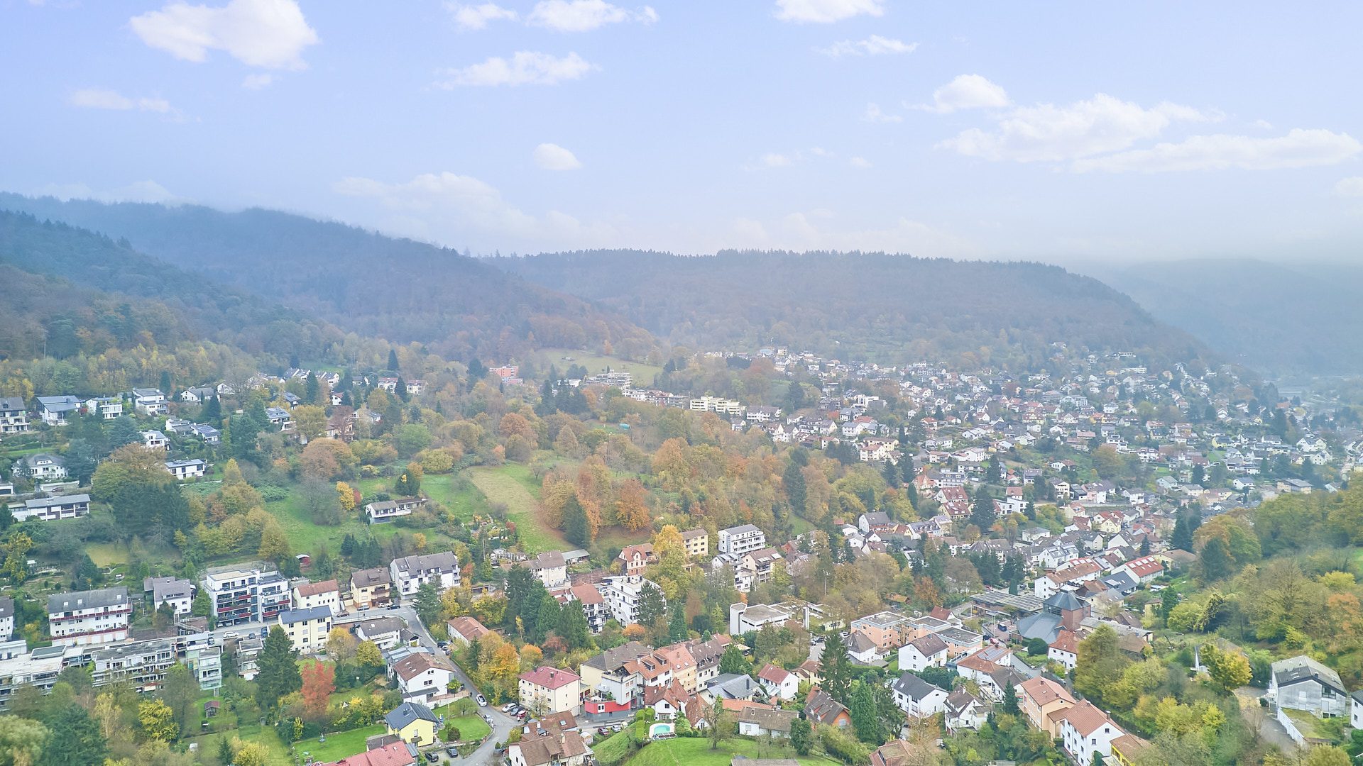 Immobilienangebot - Heidelberg / Ziegelhausen - Alle - Vielseitiges Haus mit Aussicht - ideal für Eigennutzer & Kapitalanleger (2–5 Einheiten möglich)