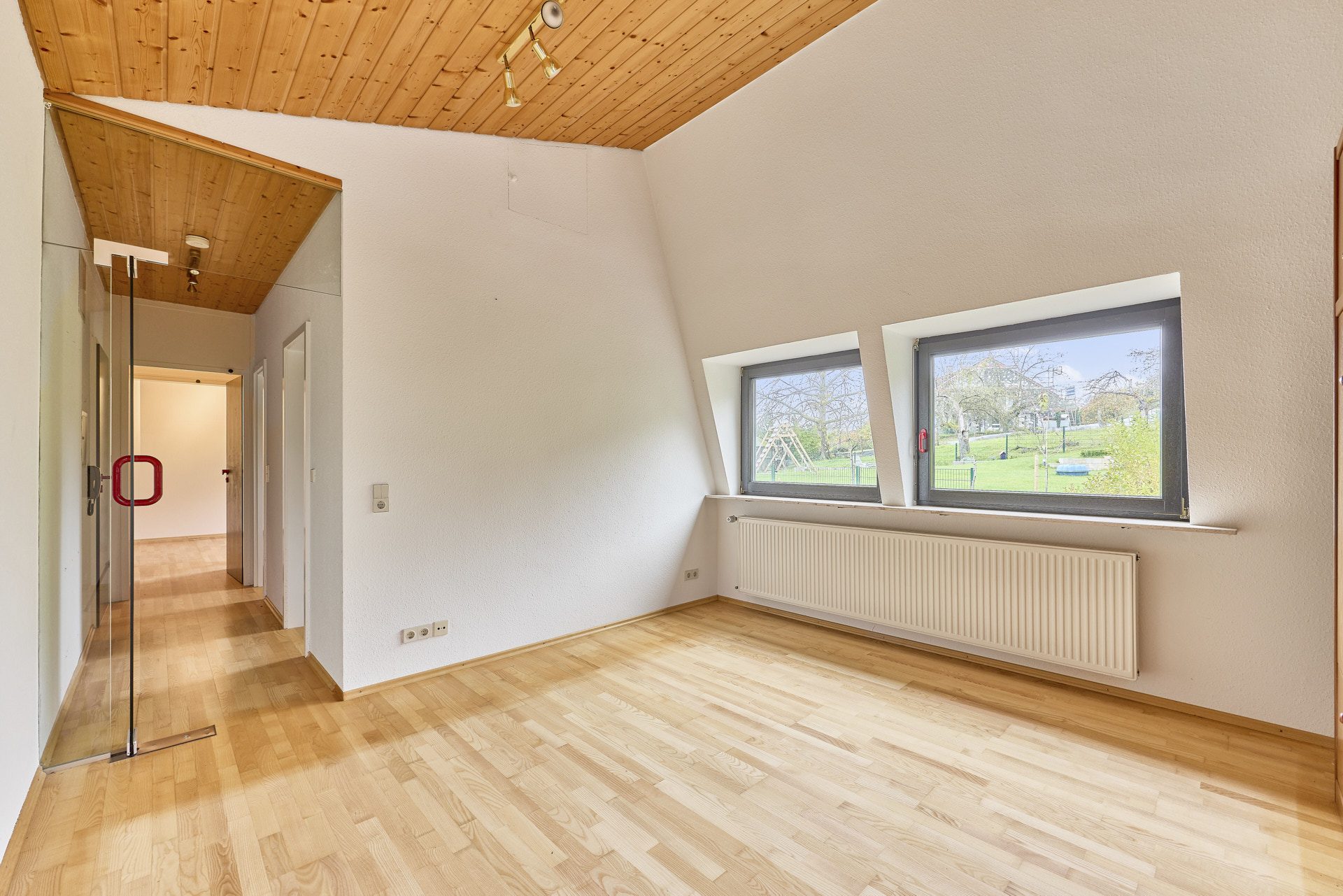 Immobilienangebot - Heidelberg / Ziegelhausen - Alle - Vielseitiges Haus mit Aussicht - ideal für Eigennutzer & Kapitalanleger (2–5 Einheiten möglich)