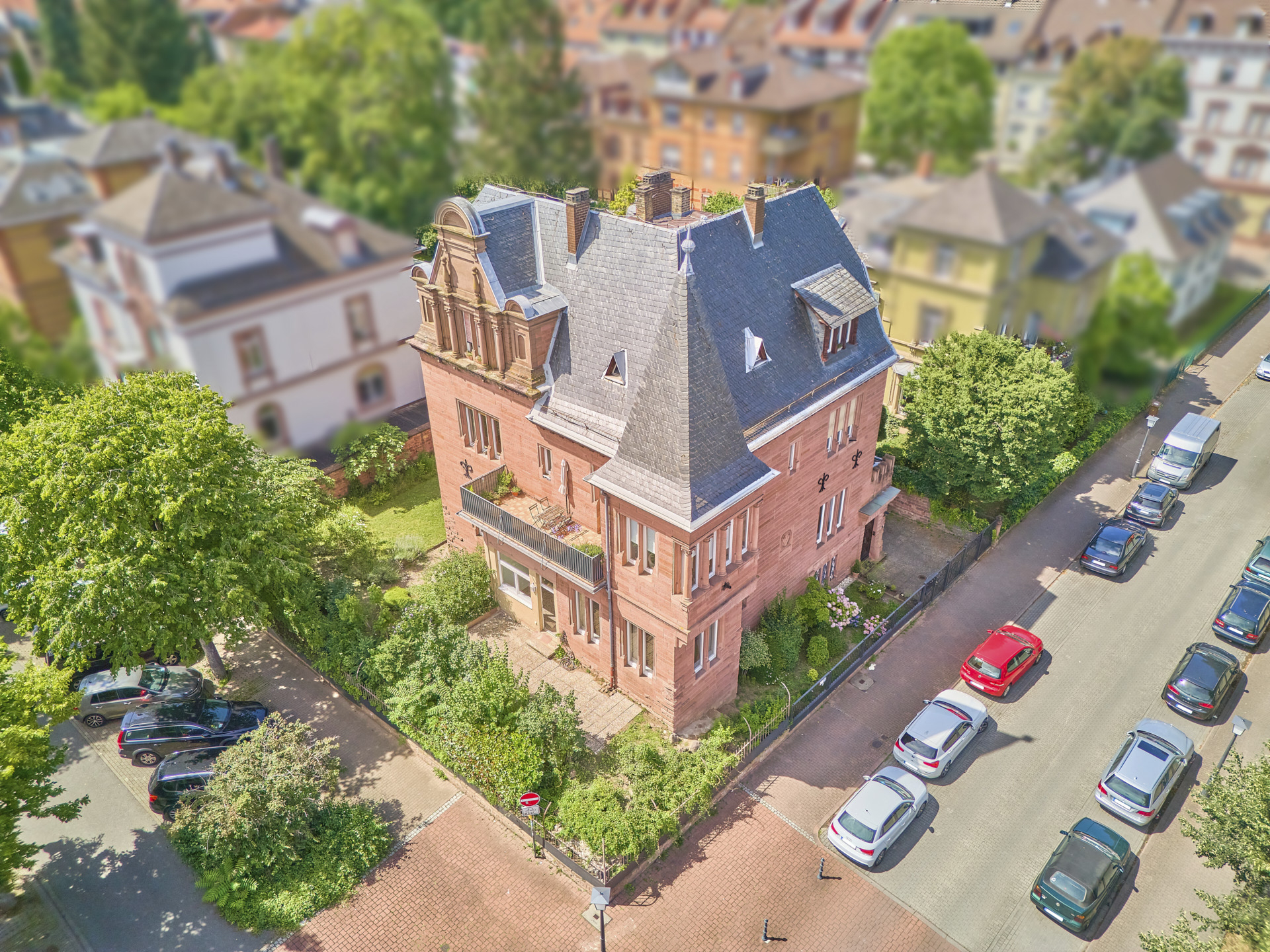 Immobilienangebot - Heidelberg - Alle - Majestätische Altbauvilla mit Garten und voller Charme im Herzen der Heidelberger Weststadt