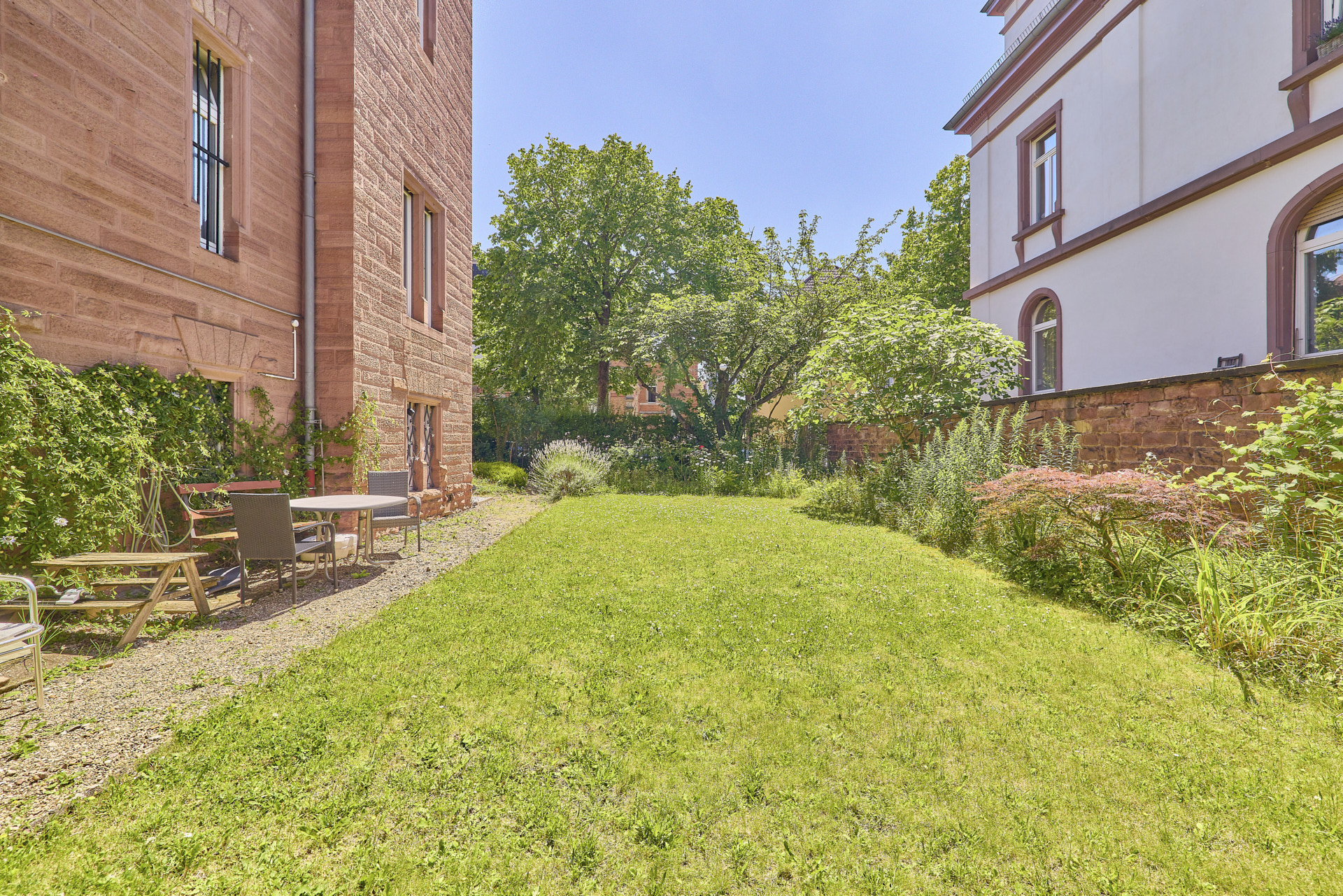 Immobilienangebot - Heidelberg - Alle - Majestätische Altbauvilla mit Garten und voller Charme im Herzen der Heidelberger Weststadt
