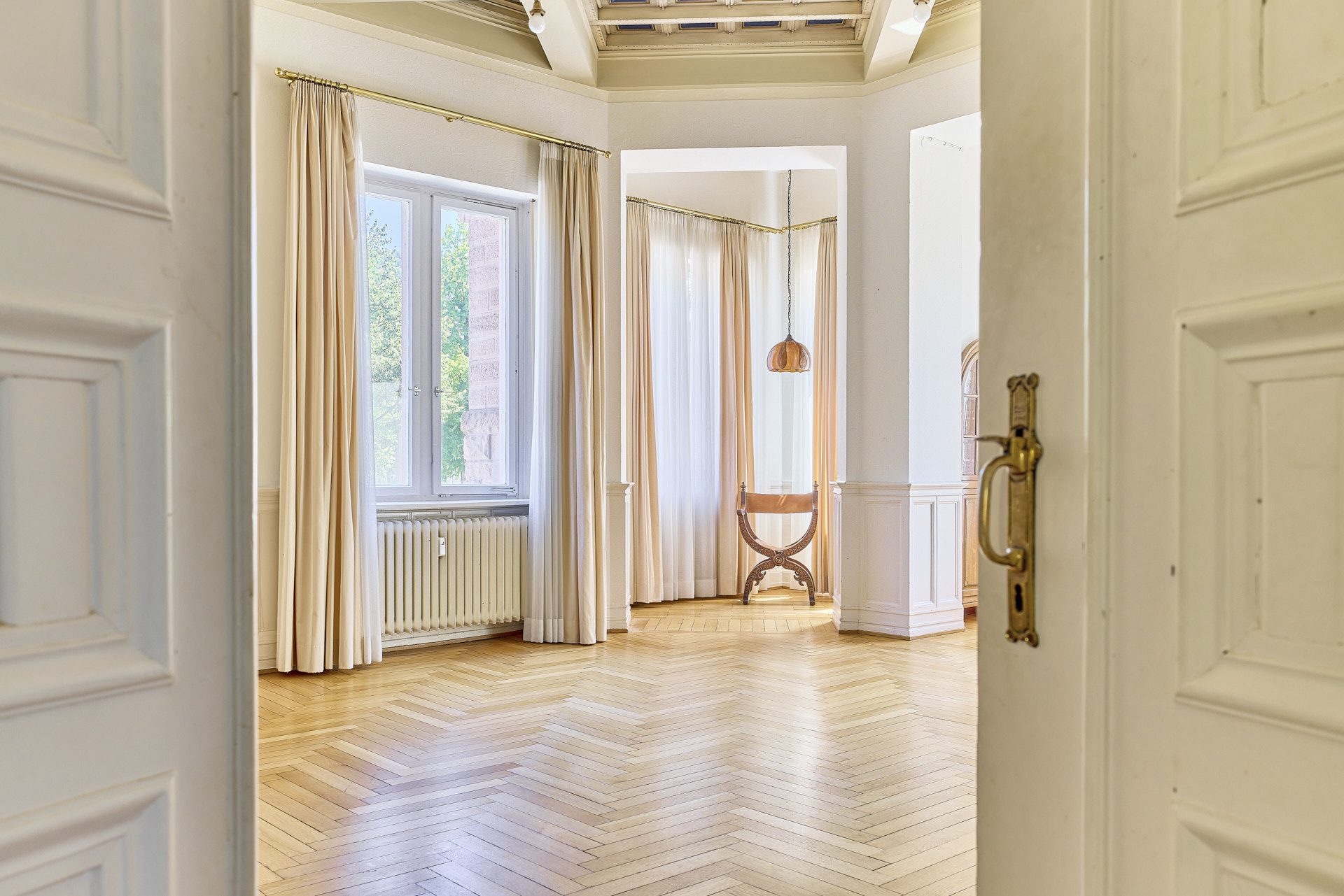 Immobilienangebot - Heidelberg - Alle - Majestätische Altbauvilla mit Garten und voller Charme im Herzen der Heidelberger Weststadt