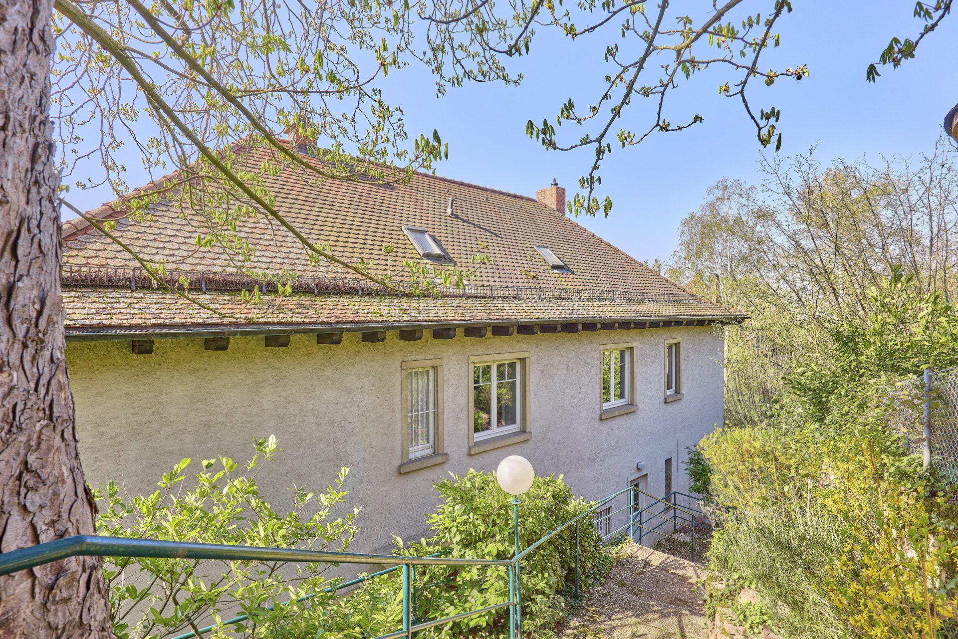 Immobilienangebot - Heidelberg - Alle - HD-Neuenheim: Ehrwürdiges Anwesen mit repräsentativer Wohnfläche in prominenter Hanglage