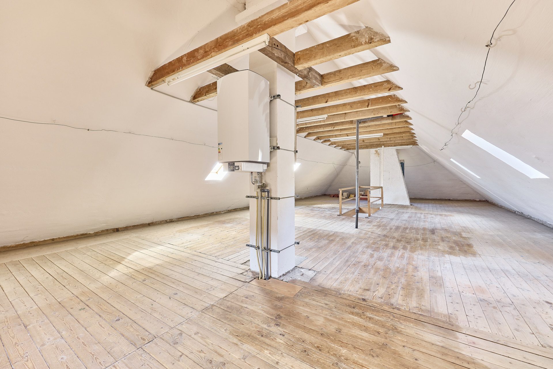 Immobilienangebot - Heidelberg - Alle - HD-Neuenheim: Ehrwürdiges Anwesen mit repräsentativer Wohnfläche in prominenter Hanglage