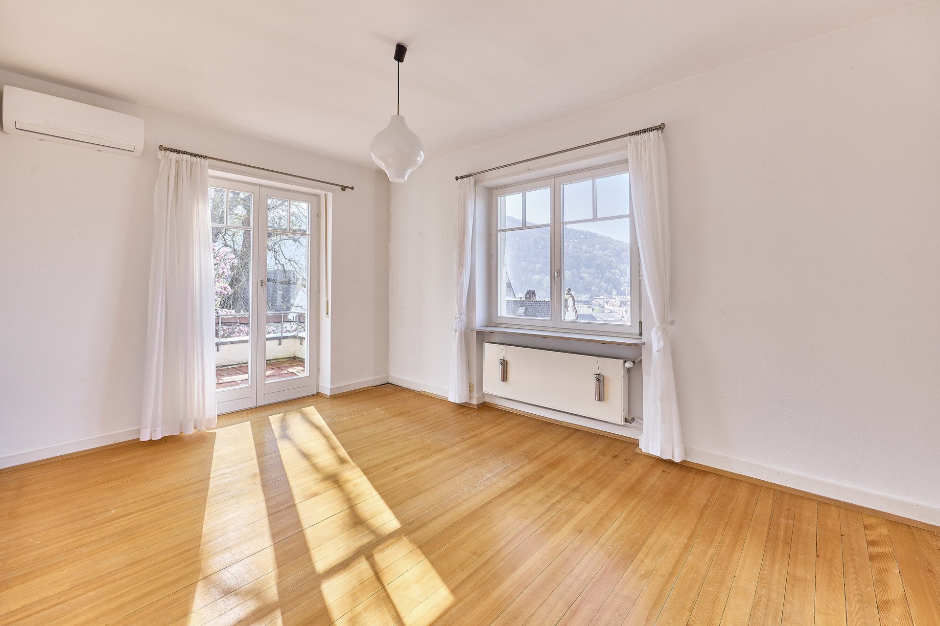 Immobilienangebot - Heidelberg - Alle - HD-Neuenheim: Ehrwürdiges Anwesen mit repräsentativer Wohnfläche in prominenter Hanglage