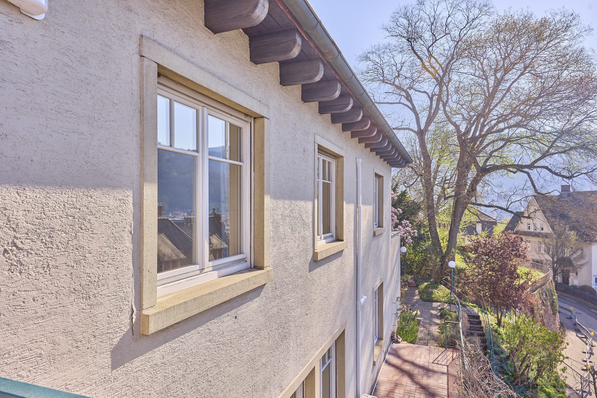 Immobilienangebot - Heidelberg - Alle - HD-Neuenheim: Ehrwürdiges Anwesen mit repräsentativer Wohnfläche in prominenter Hanglage