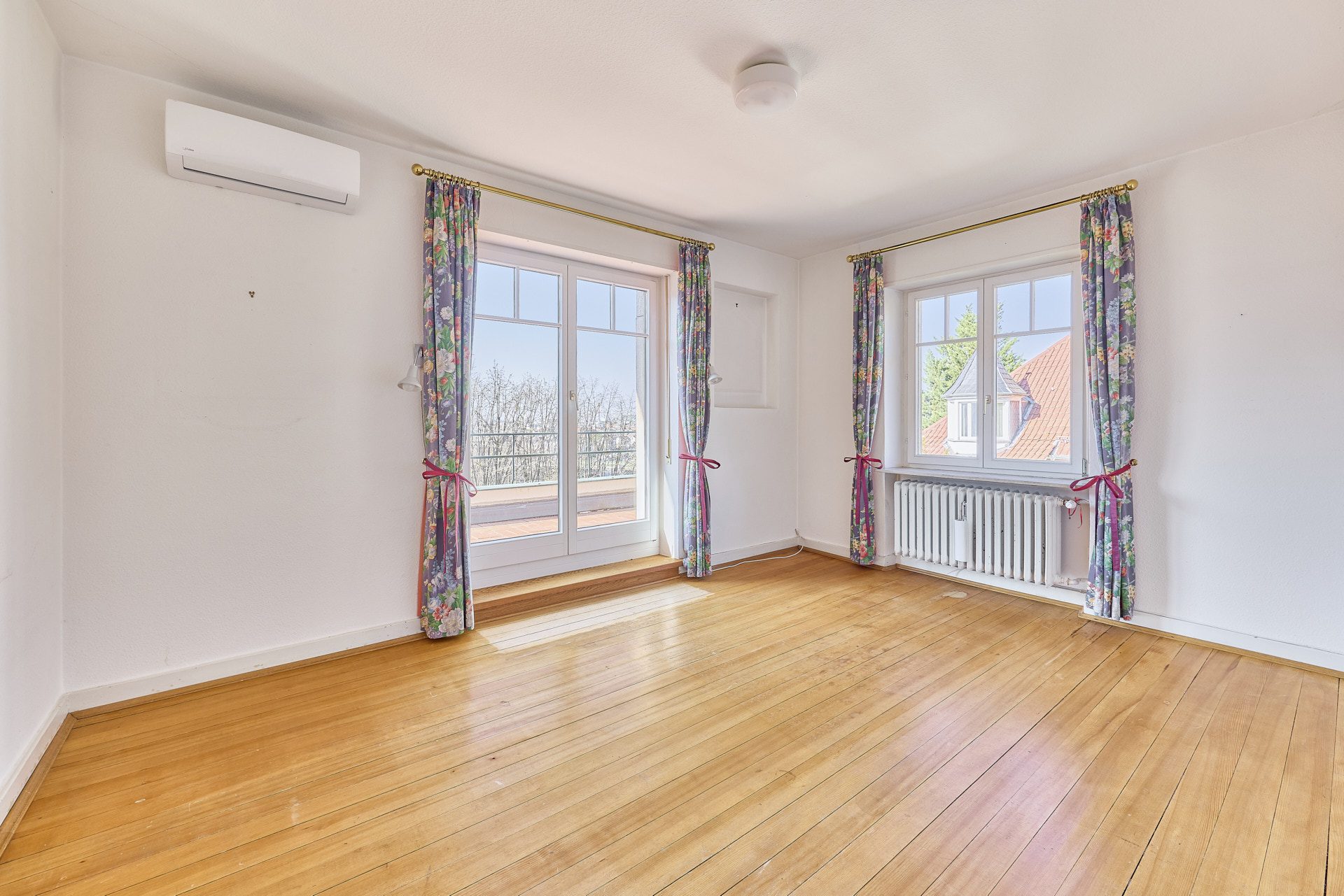 Immobilienangebot - Heidelberg - Alle - HD-Neuenheim: Ehrwürdiges Anwesen mit repräsentativer Wohnfläche in prominenter Hanglage