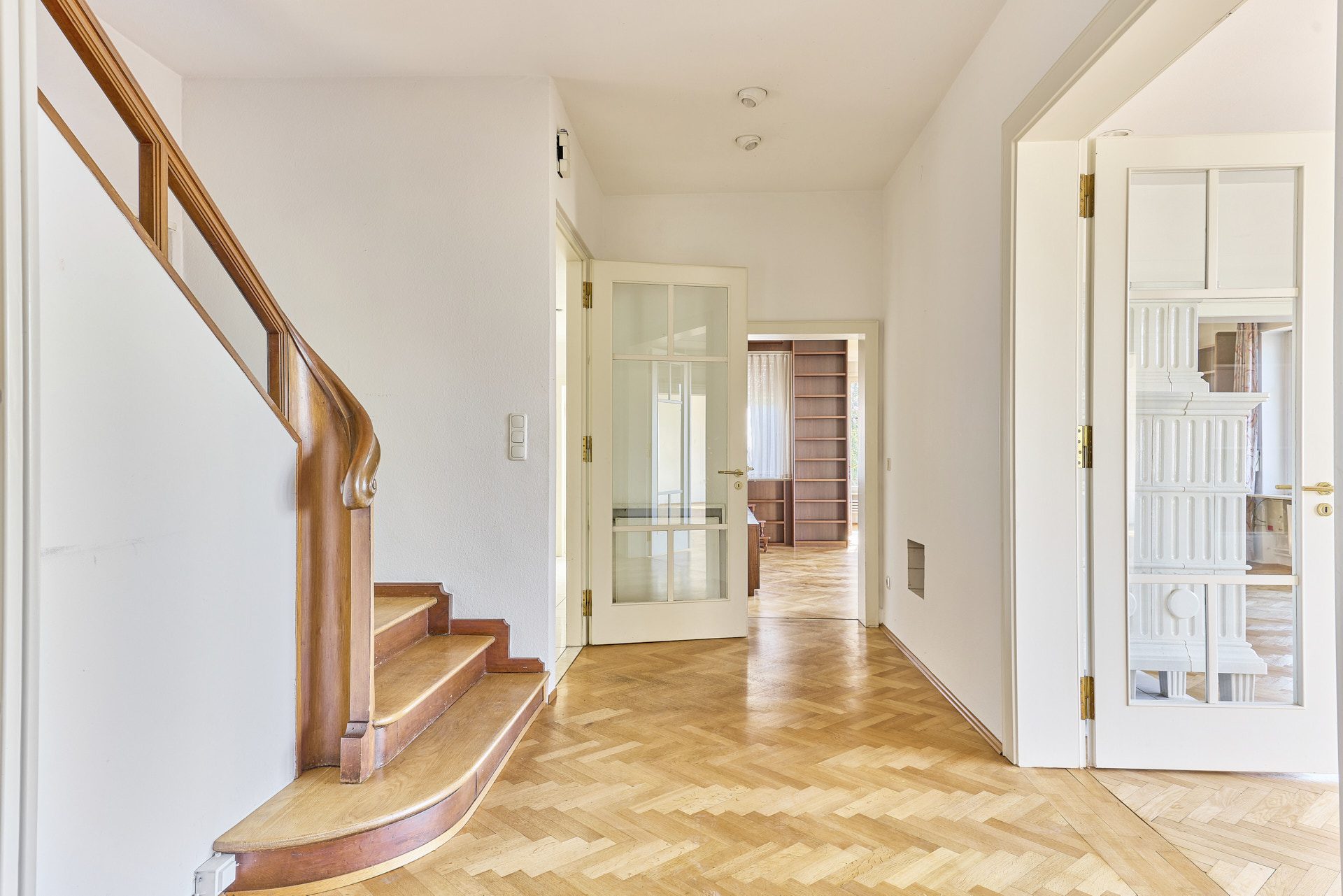 Immobilienangebot - Heidelberg - Alle - HD-Neuenheim: Ehrwürdiges Anwesen mit repräsentativer Wohnfläche in prominenter Hanglage