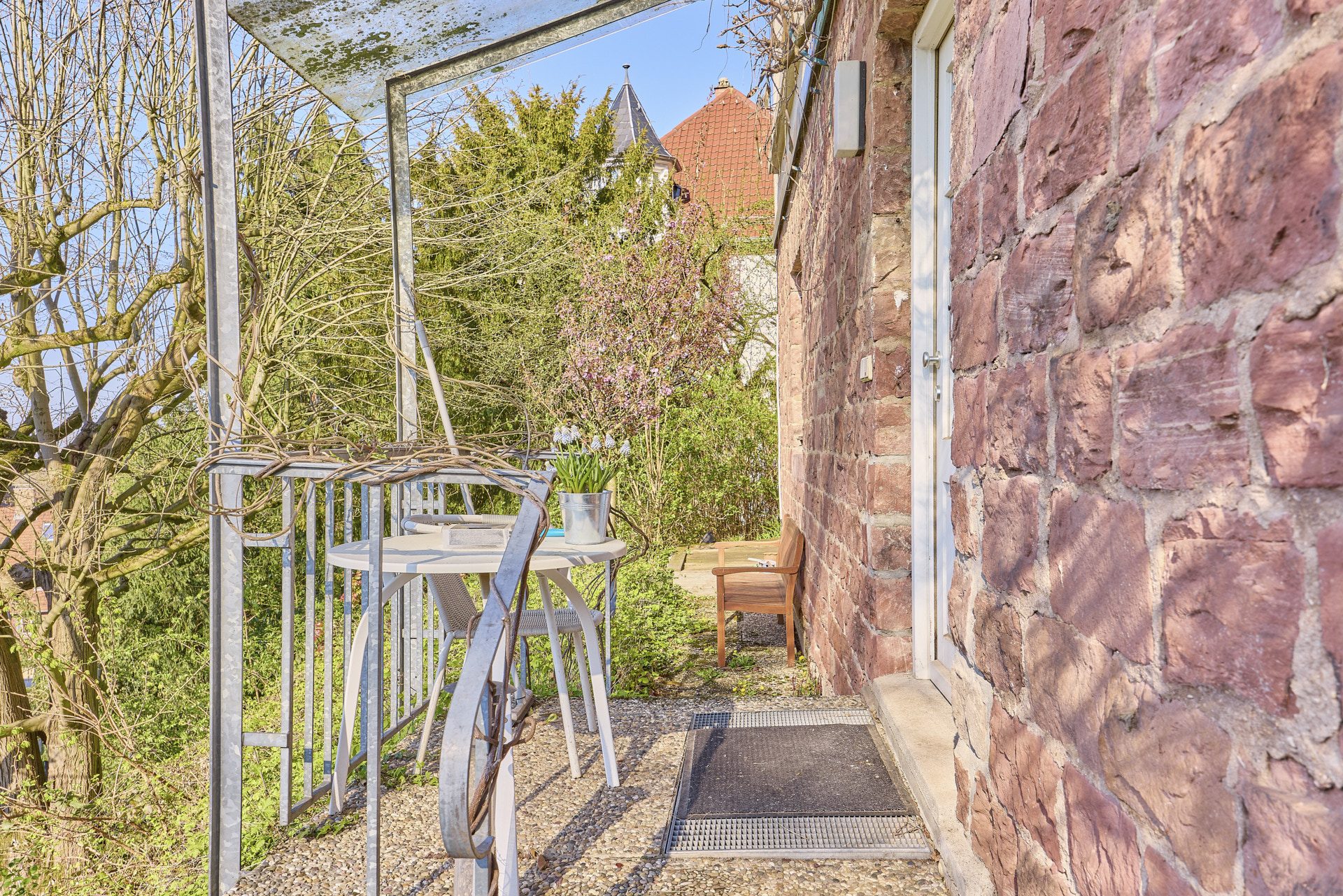 Immobilienangebot - Heidelberg - Alle - HD-Neuenheim: Ehrwürdiges Anwesen mit repräsentativer Wohnfläche in prominenter Hanglage