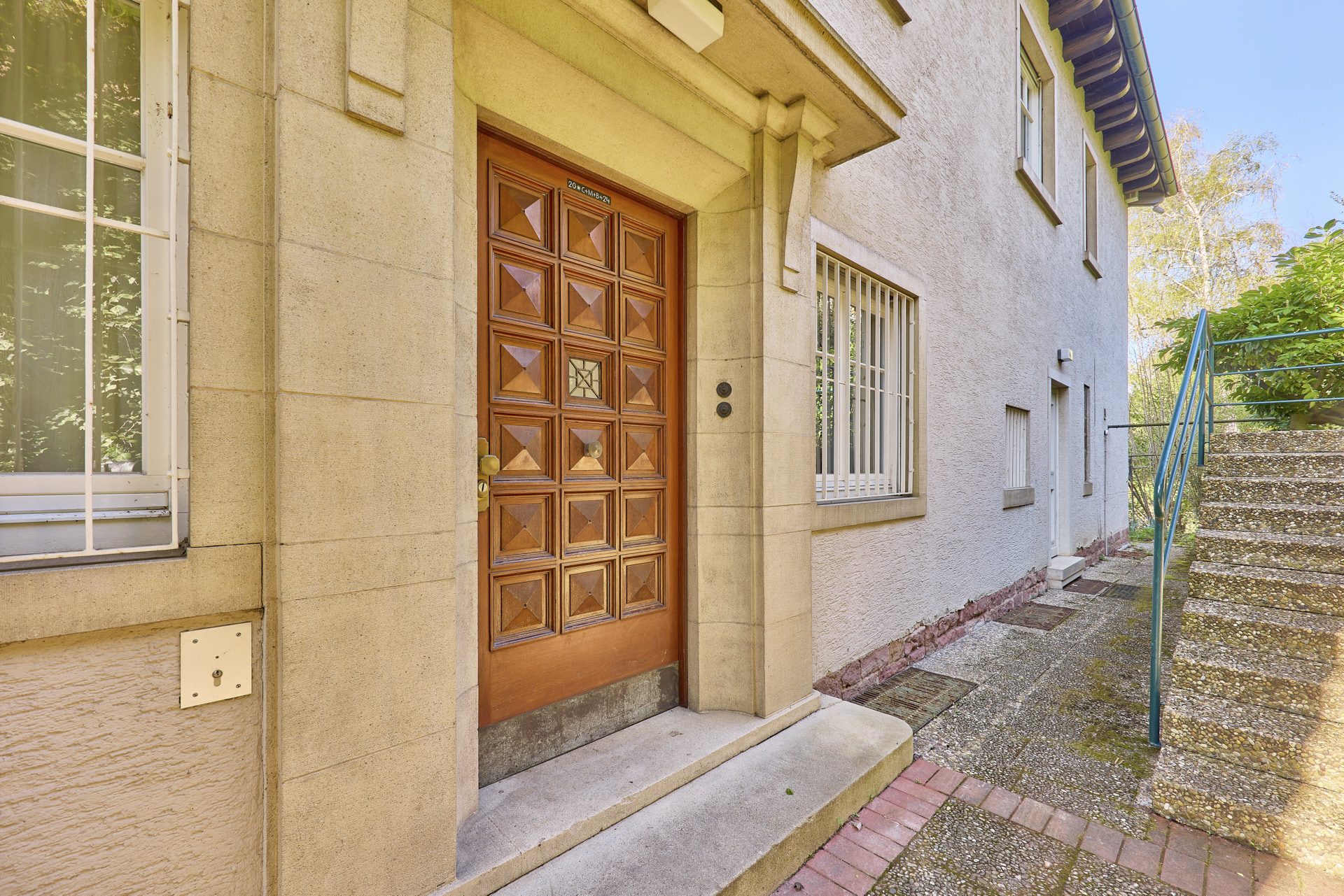 Immobilienangebot - Heidelberg - Alle - HD-Neuenheim: Ehrwürdiges Anwesen mit repräsentativer Wohnfläche in prominenter Hanglage