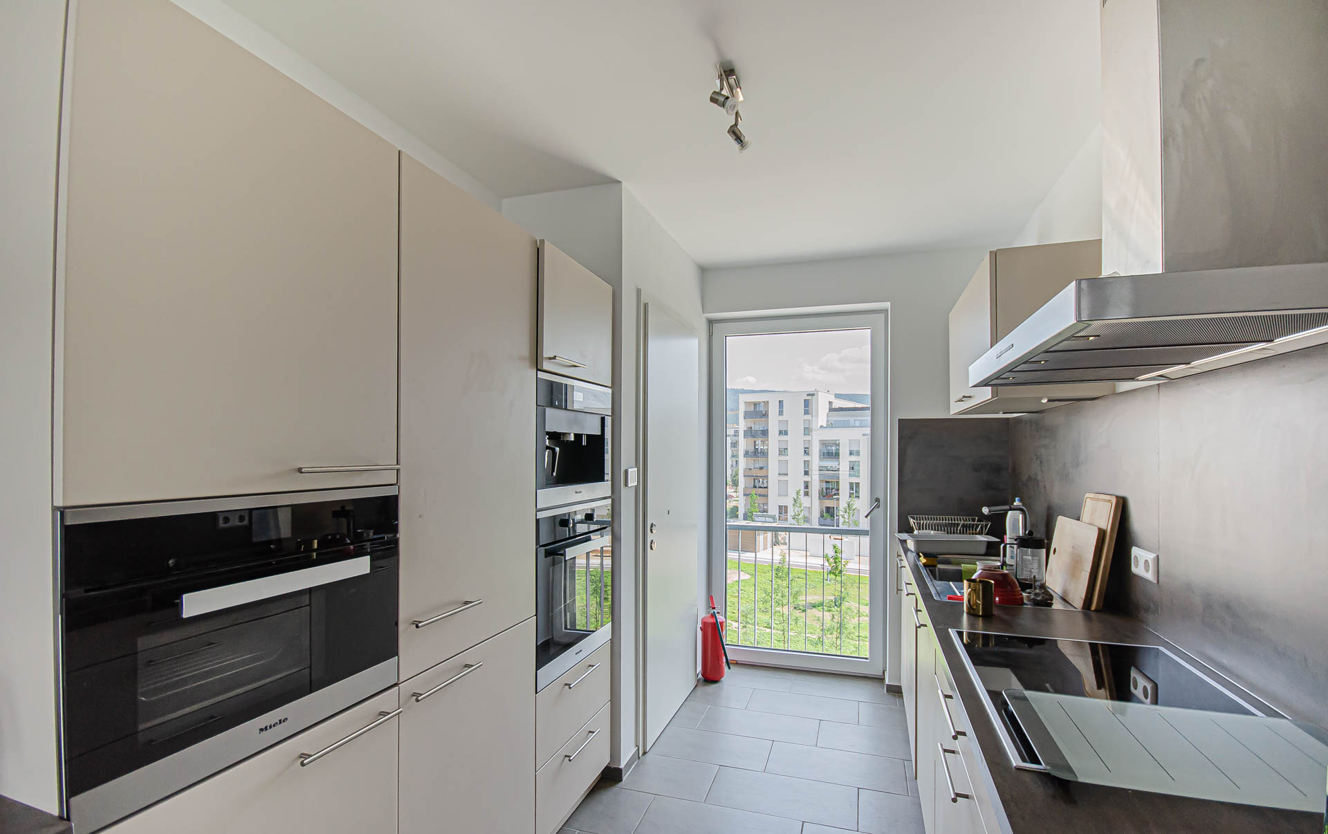 Immobilienangebot - Heidelberg - Alle - Fantastische teil-möblierte Dreizimmerwohnung mit großem Balkon