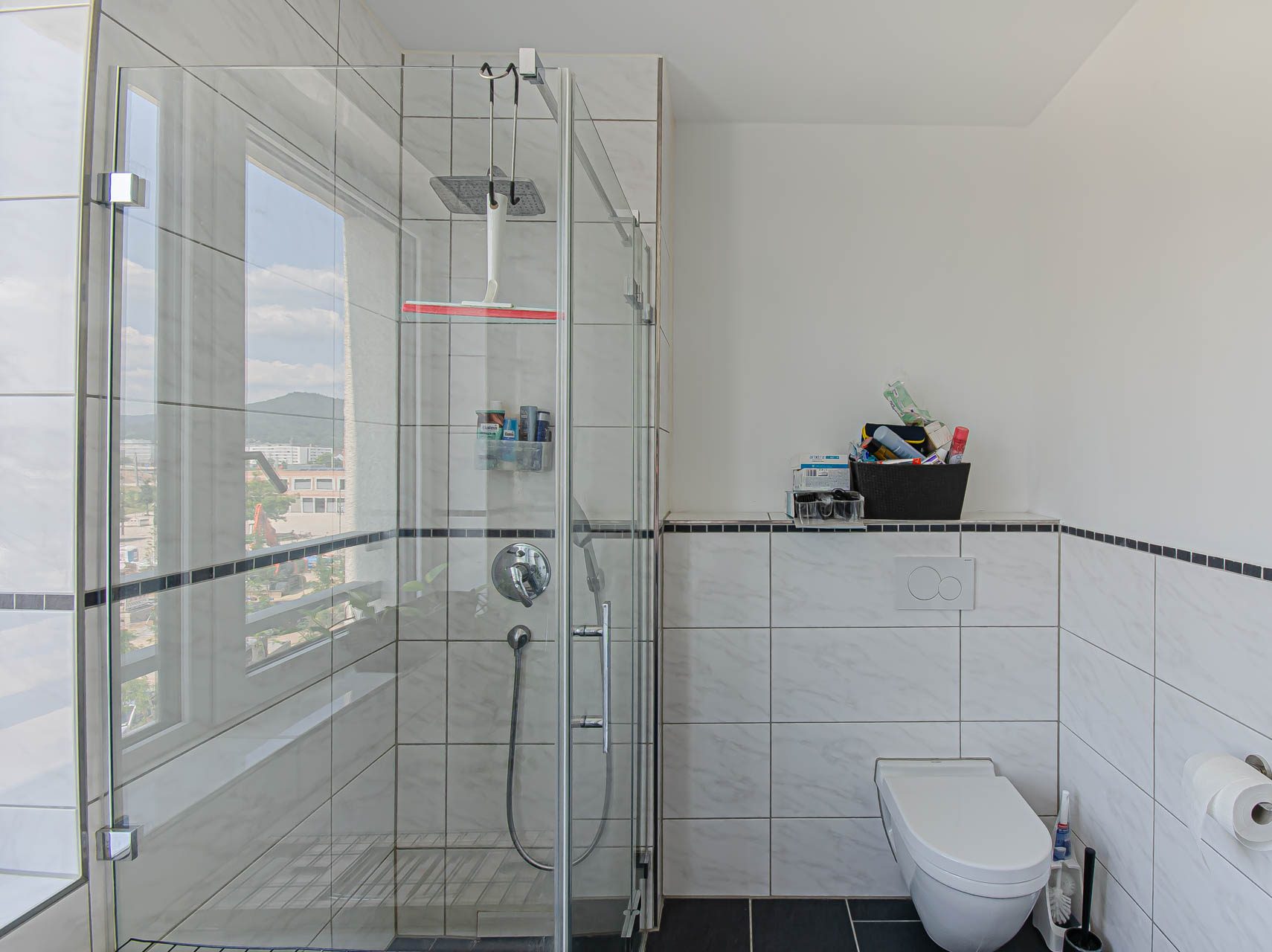Immobilienangebot - Heidelberg - Alle - Fantastische teil-möblierte Dreizimmerwohnung mit großem Balkon