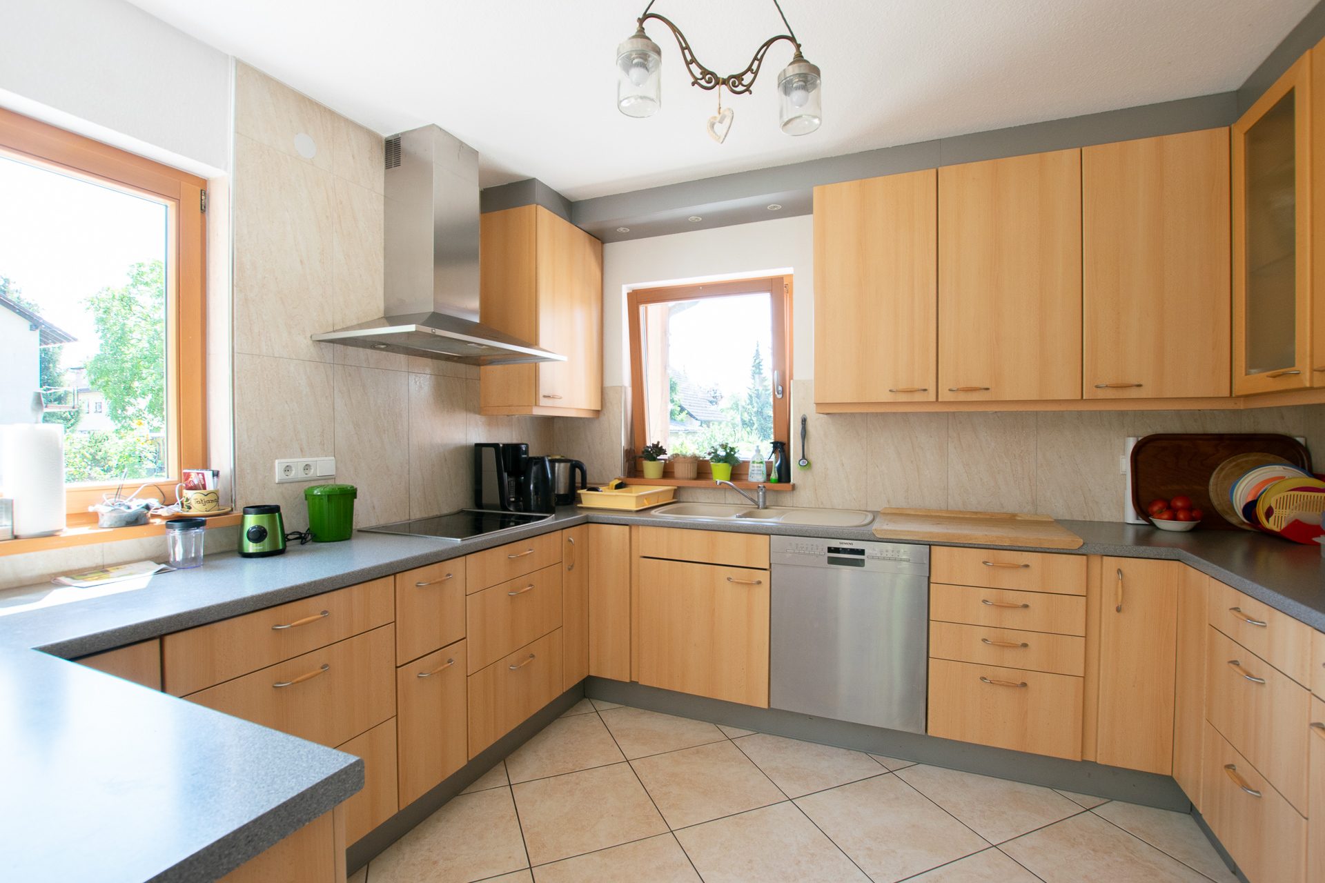 Immobilienangebot - Schwetzingen - Alle - Schwetzingen-Hirschacker: Tolles Haus mit tollen Mietern sucht tollen Kapitalanleger