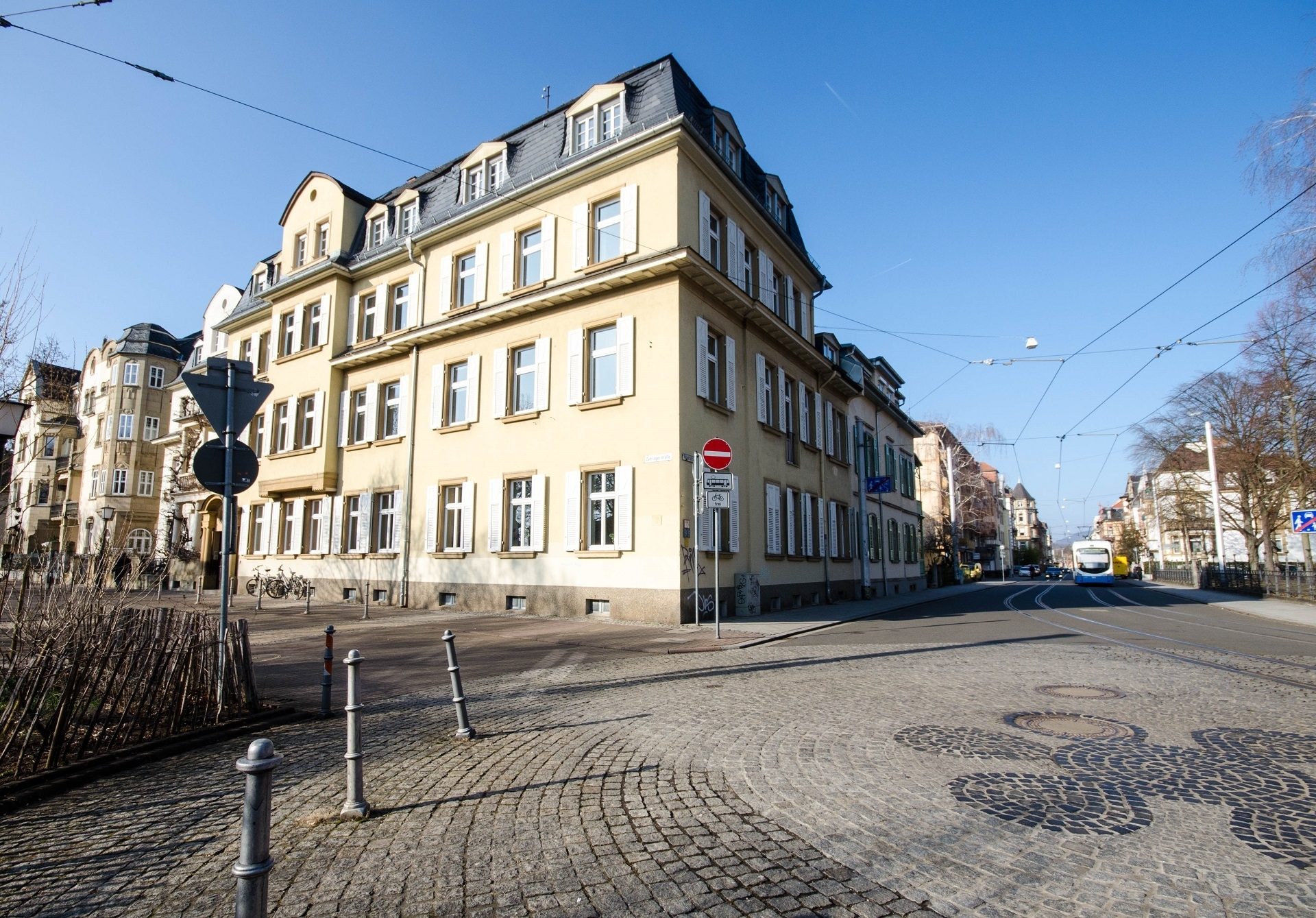 Immobilienangebot - Heidelberg - Alle - Heidelberg-Weststadt: 6-Zimmer-Altbauwohnung in denkmalgeschütztem Anwesen