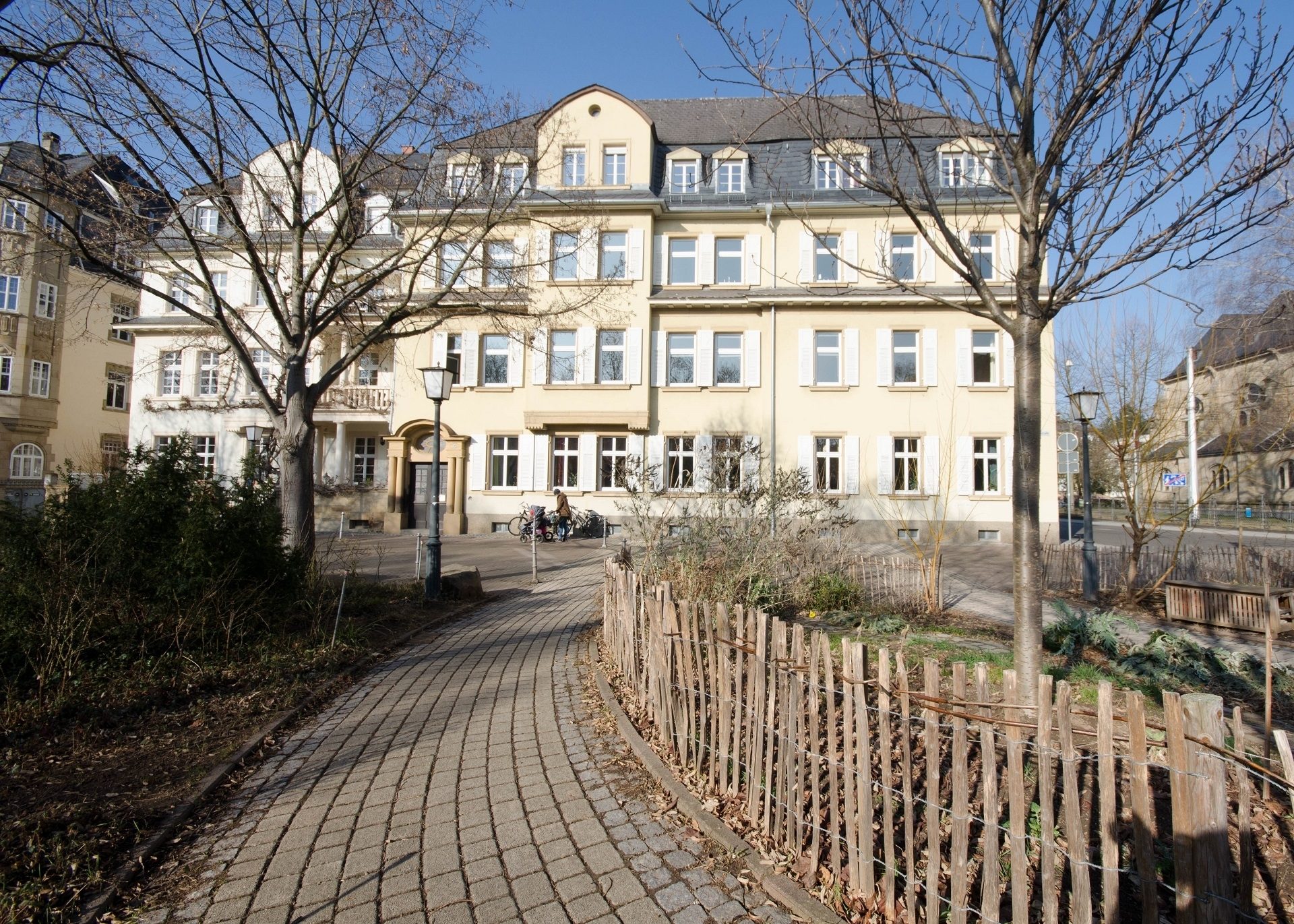 Immobilienangebot - Heidelberg - Alle - Heidelberg-Weststadt: 6-Zimmer-Altbauwohnung in denkmalgeschütztem Anwesen
