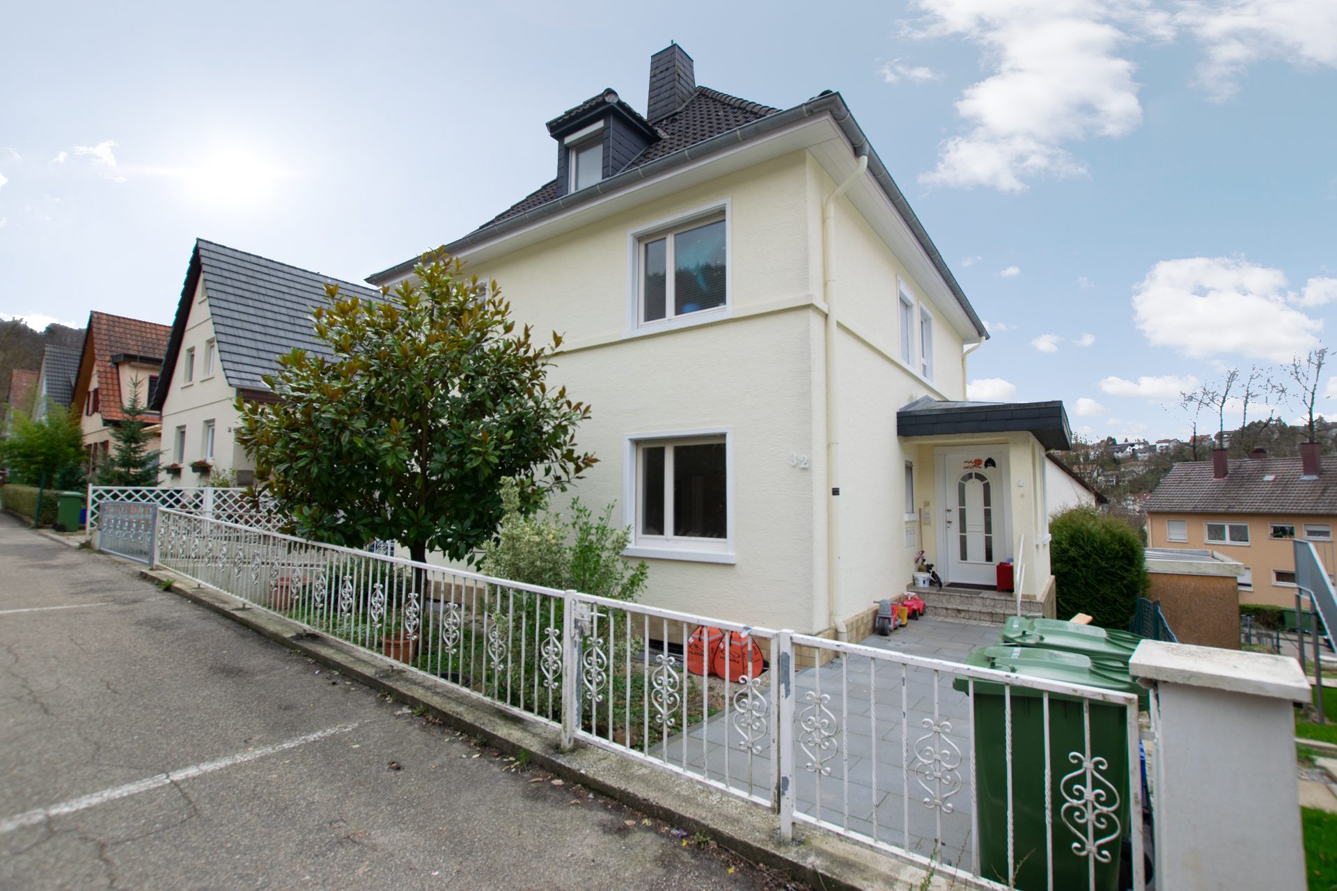 Immobilienangebot - Neckargemünd - Alle - Großzügiges Zweifamilienhaus in begehrter Wohnlage von Neckargemünd