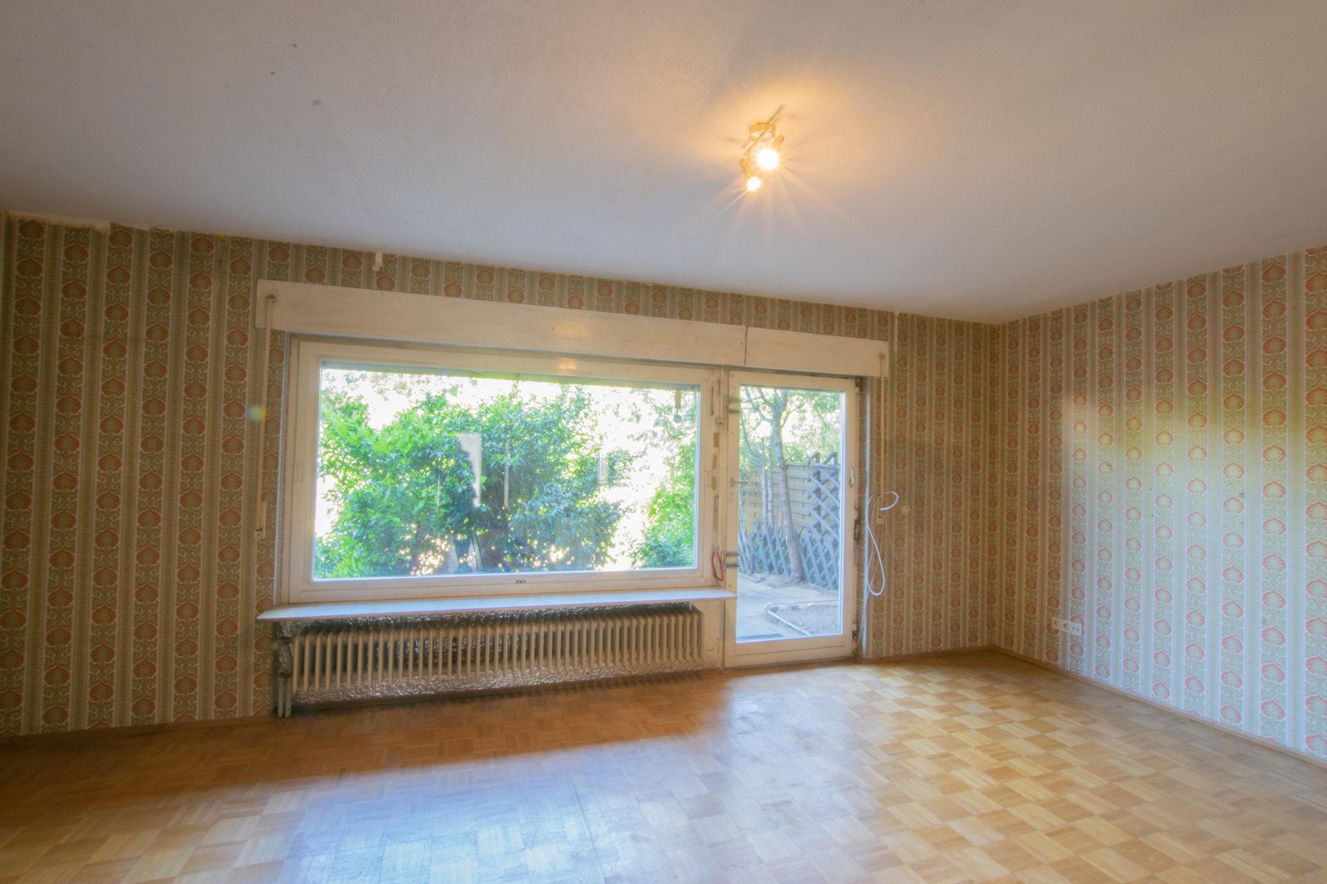 Immobilienangebot - Walldorf - Alle - Sanierungsbedürftiges Reihenmittelhaus zur Realisierung Ihrer Wohnwünsche inklusive Ausbaupotenzial